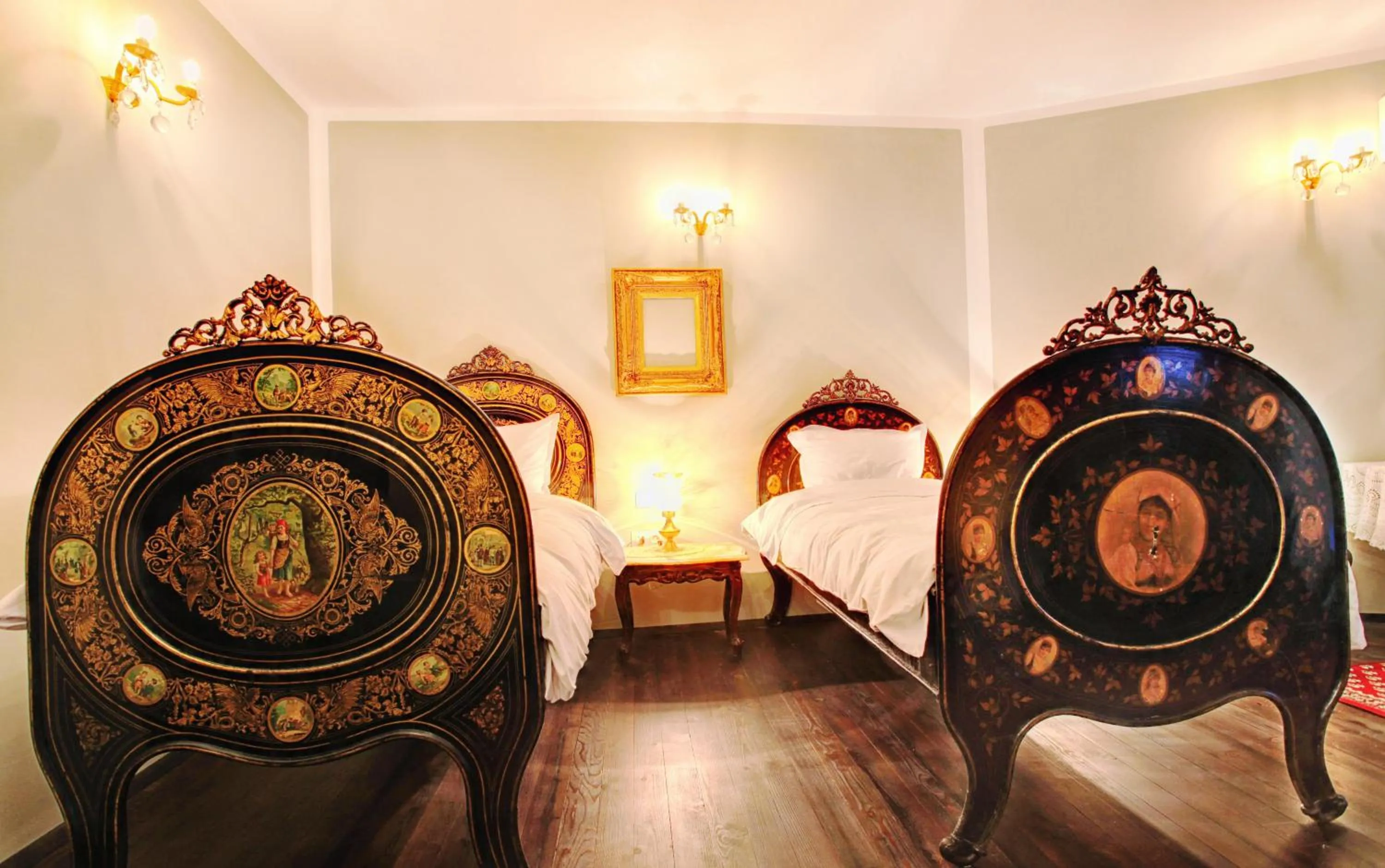 Bed in Hotel Evmolpia