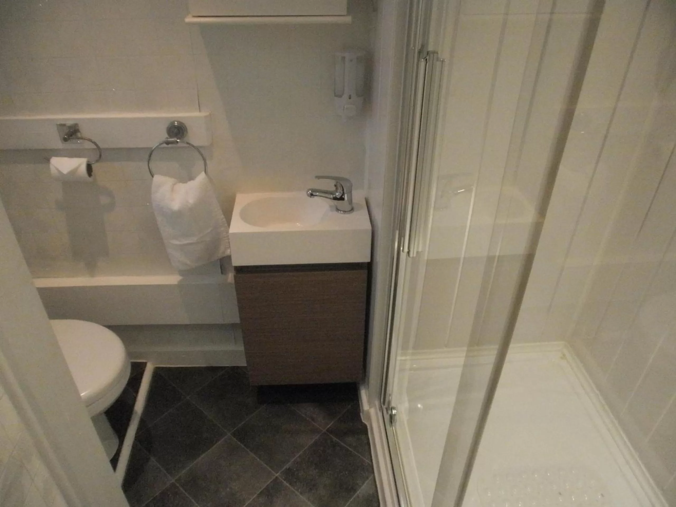 Bathroom in The Withnell Hotel