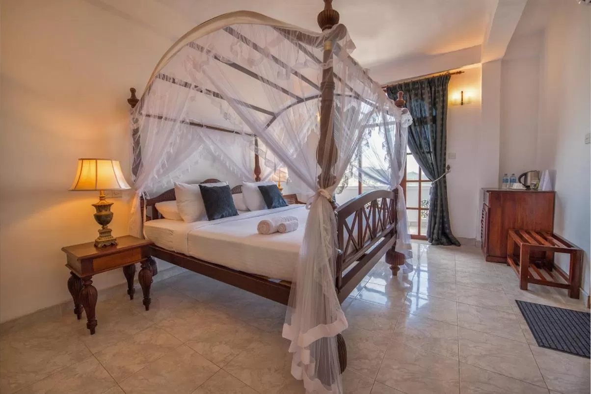 Bed in Ceylon Breeze