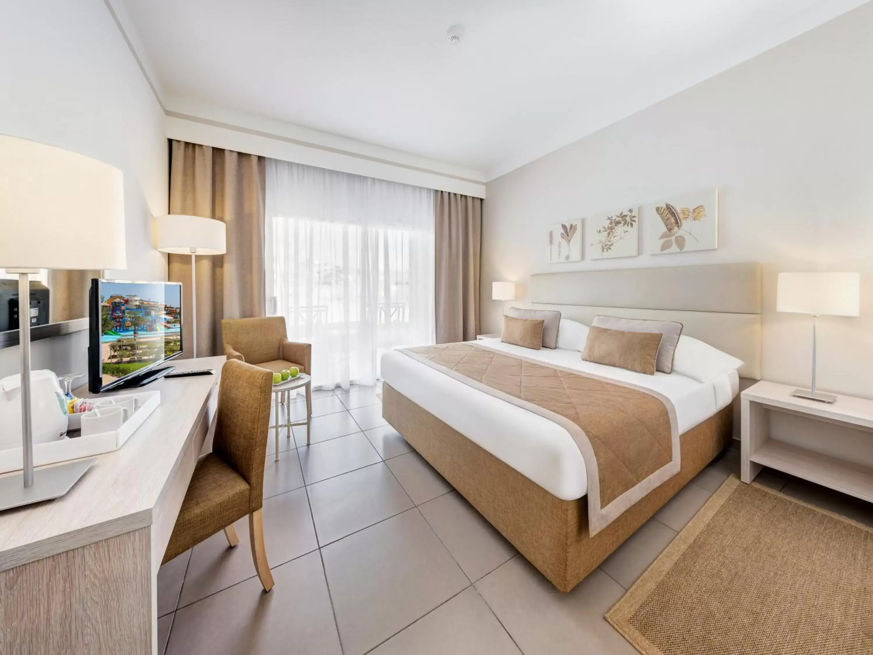 Family Queen or twin Room - Swim up in Jaz Aquaviva Family Queen or twin Room - Swim up in Jaz Aquaviva