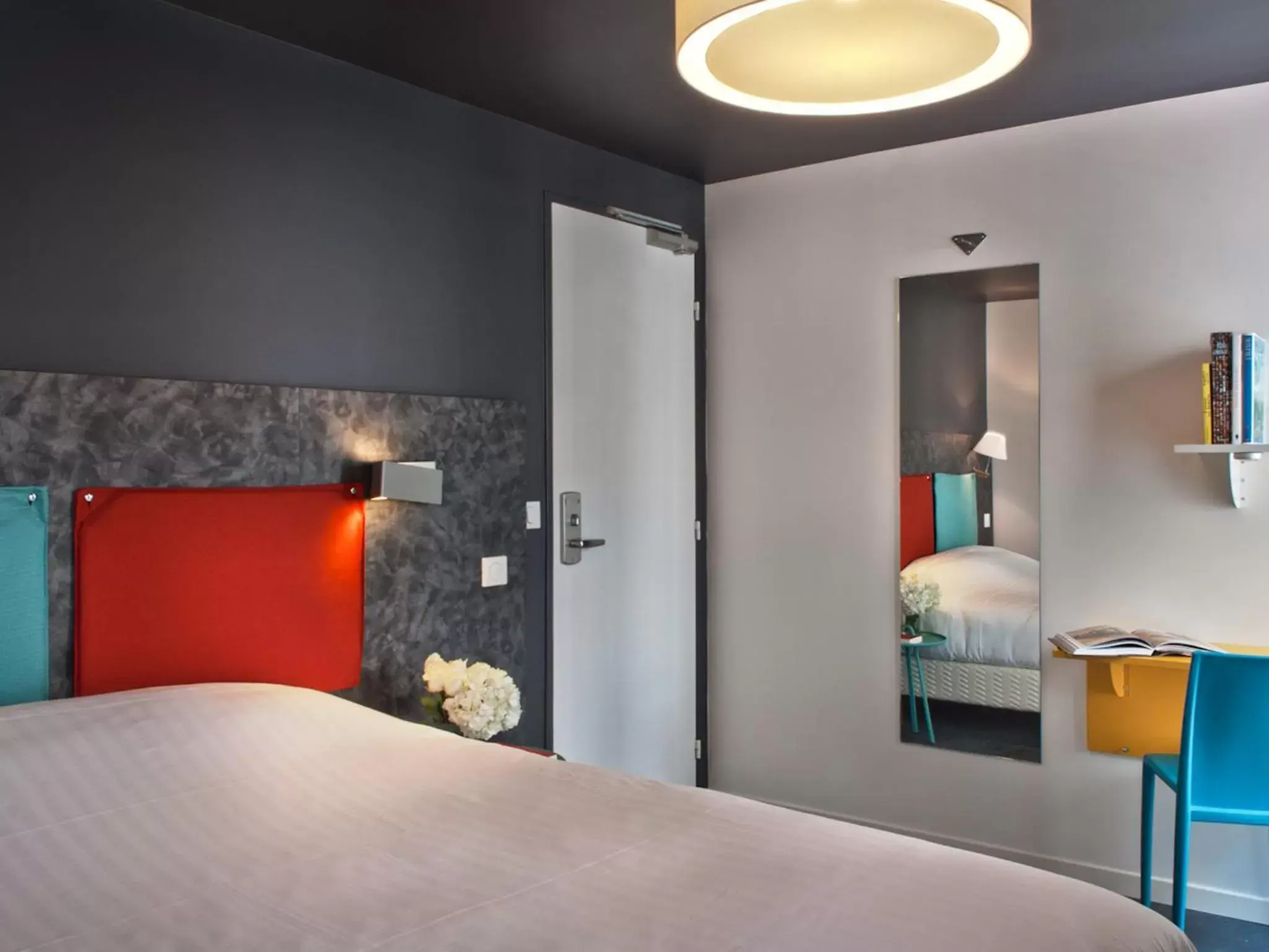 Double Room in Hôtel des Métallos Double Room in Hôtel des Métallos