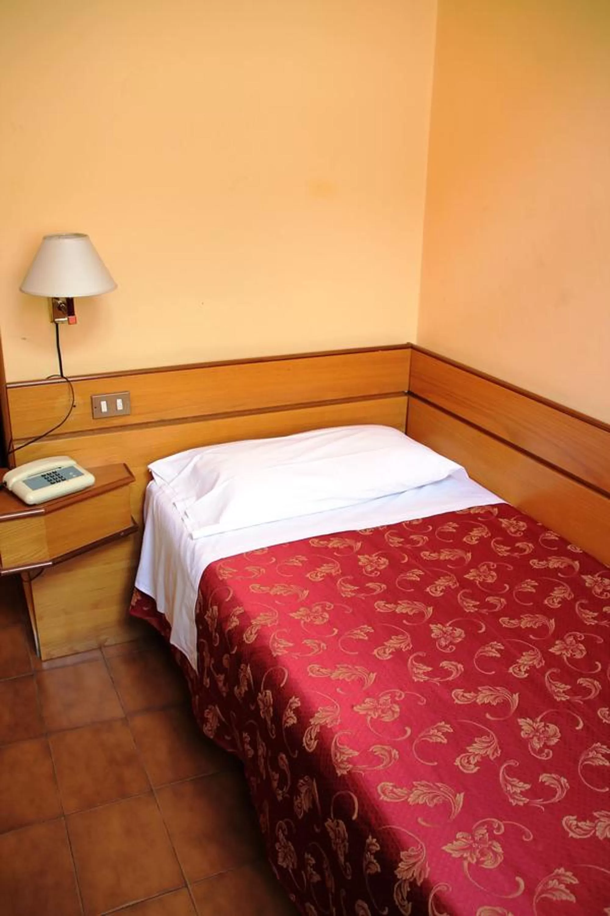 Bed in Hotel Vecchia Milano