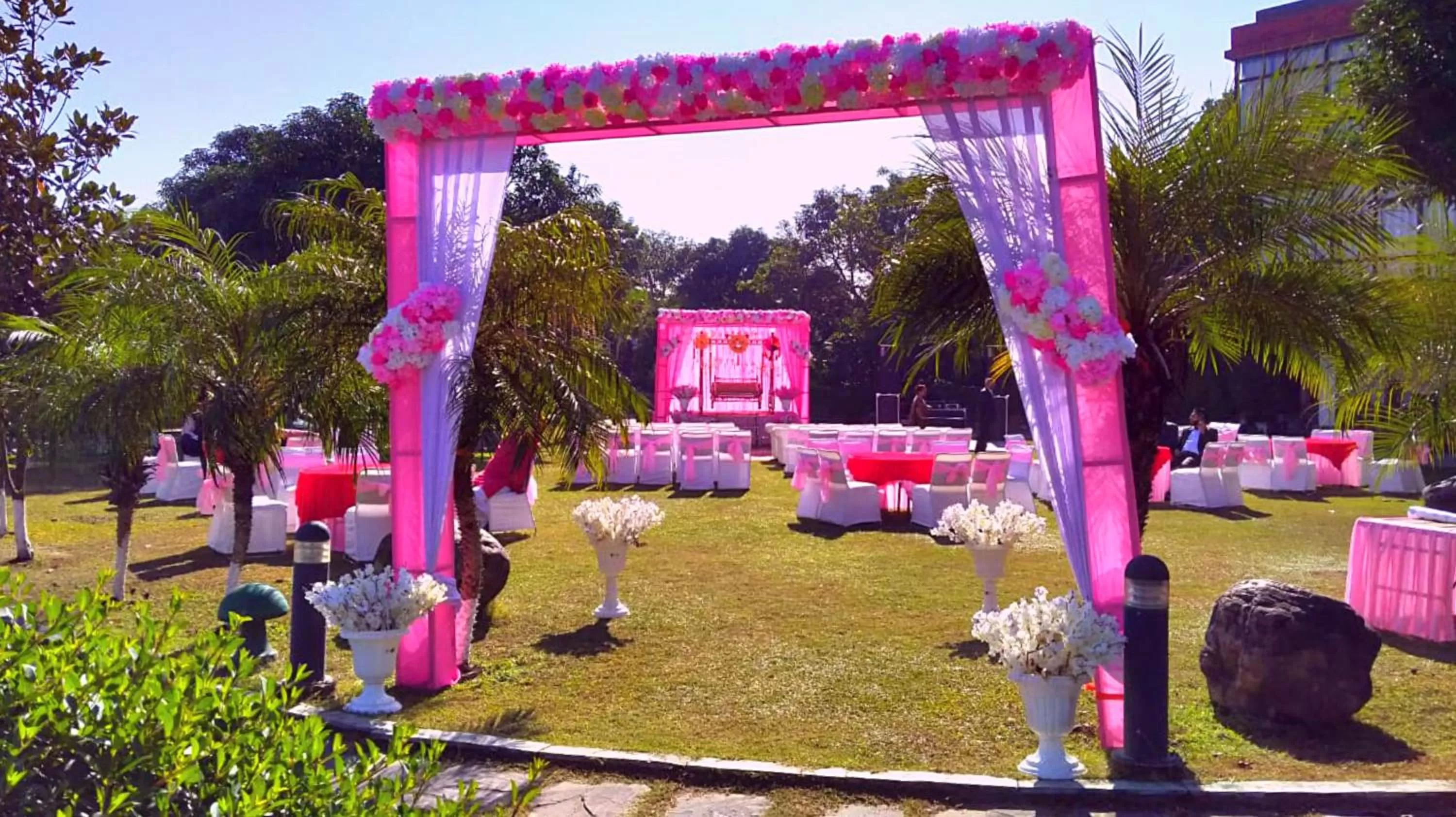 Garden in Pyramid Home Divine - A Wellness Resort