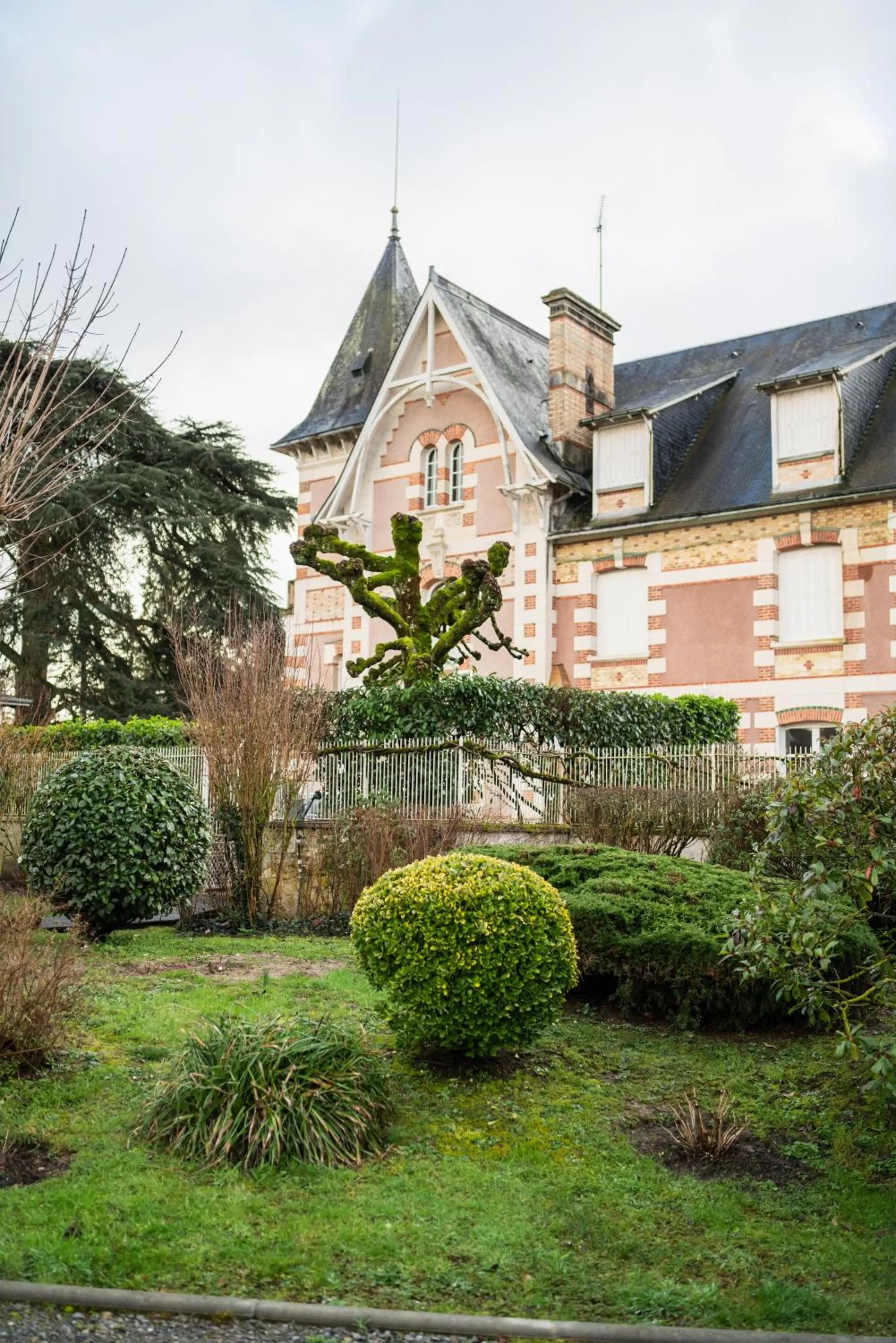 Property building in La Poignardière