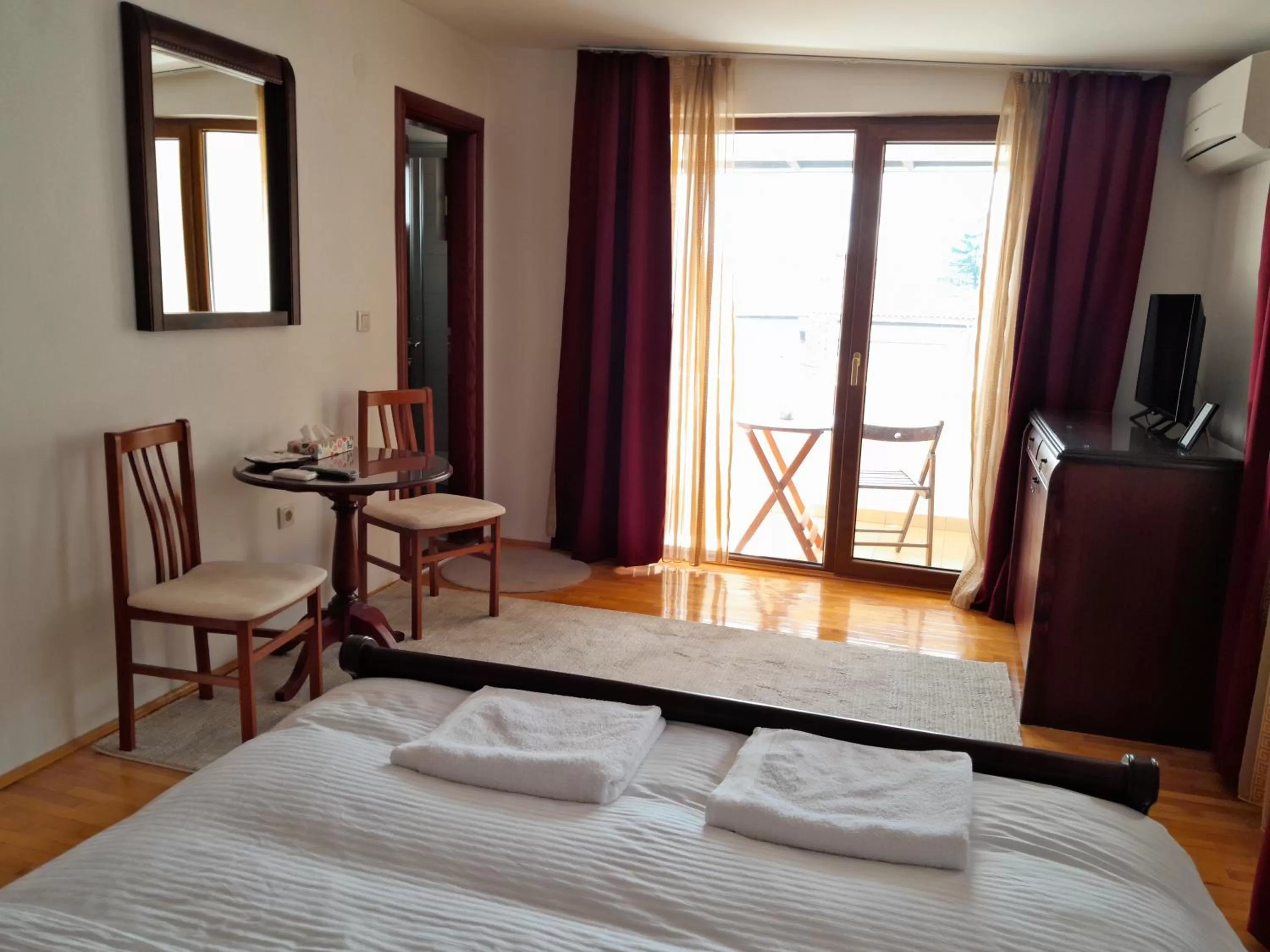 Photo of the whole room, Bed in Villa Bella