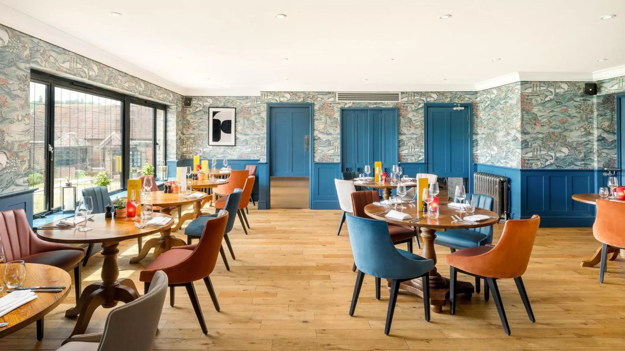 Restaurant/places to eat in voco Lythe Hill Hotel & Spa by IHG