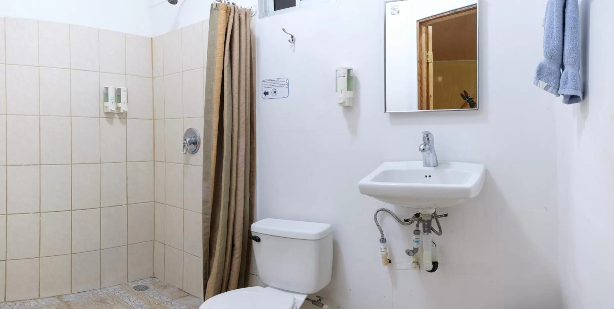 Bathroom in Mapi's Cabins