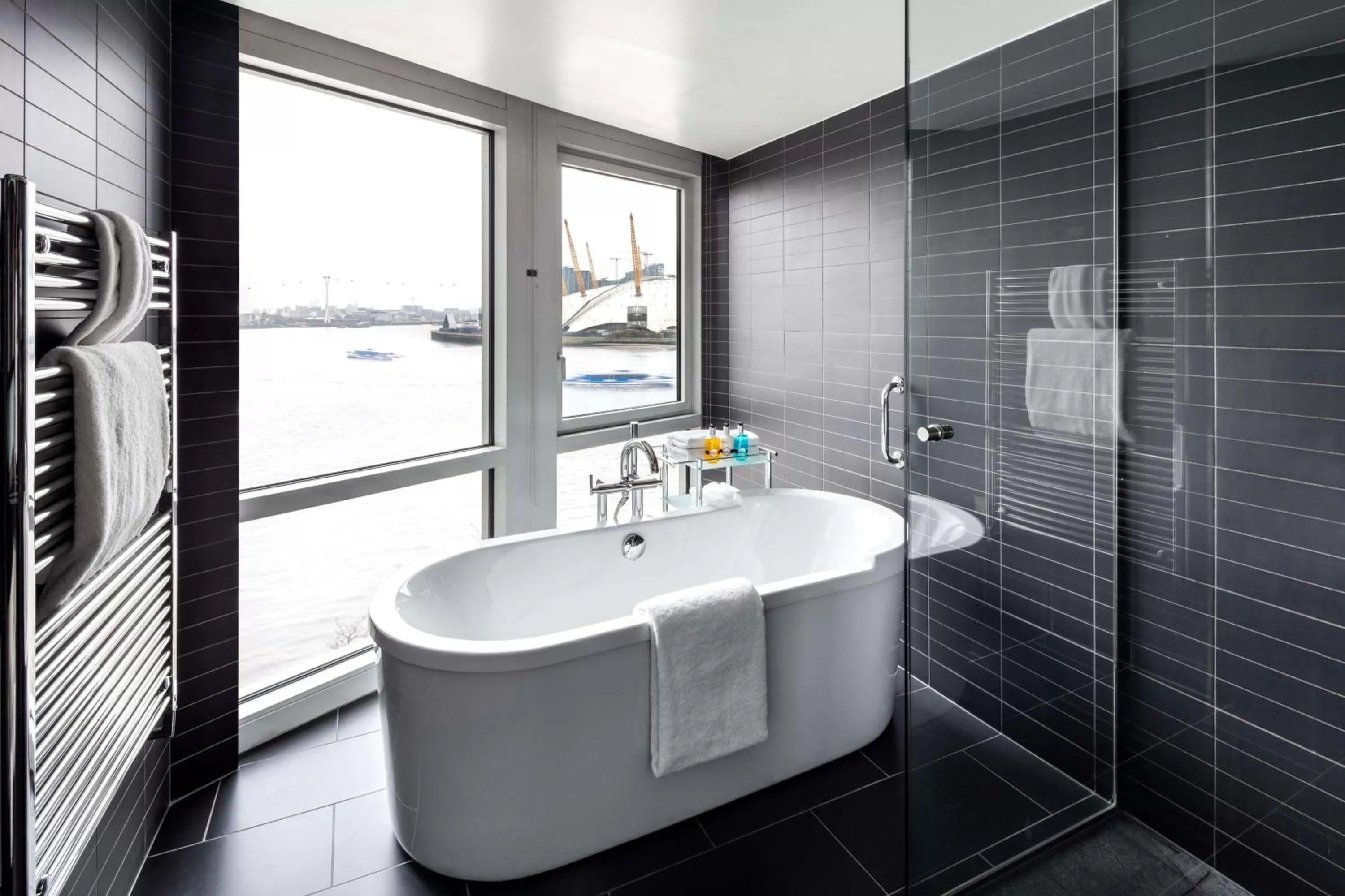 Bathroom in Radisson Blu Hotel, London Canary Wharf East