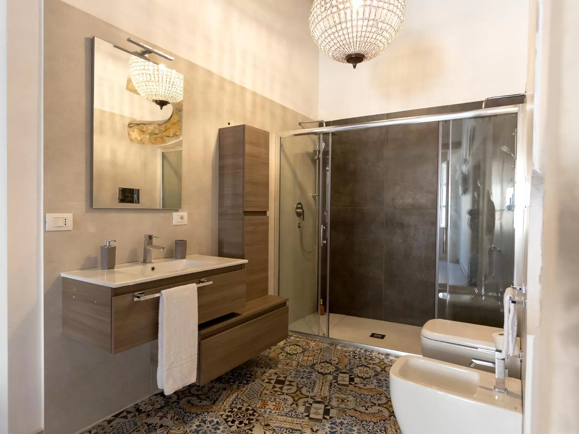 Shower in Ortigia Boutique Palace