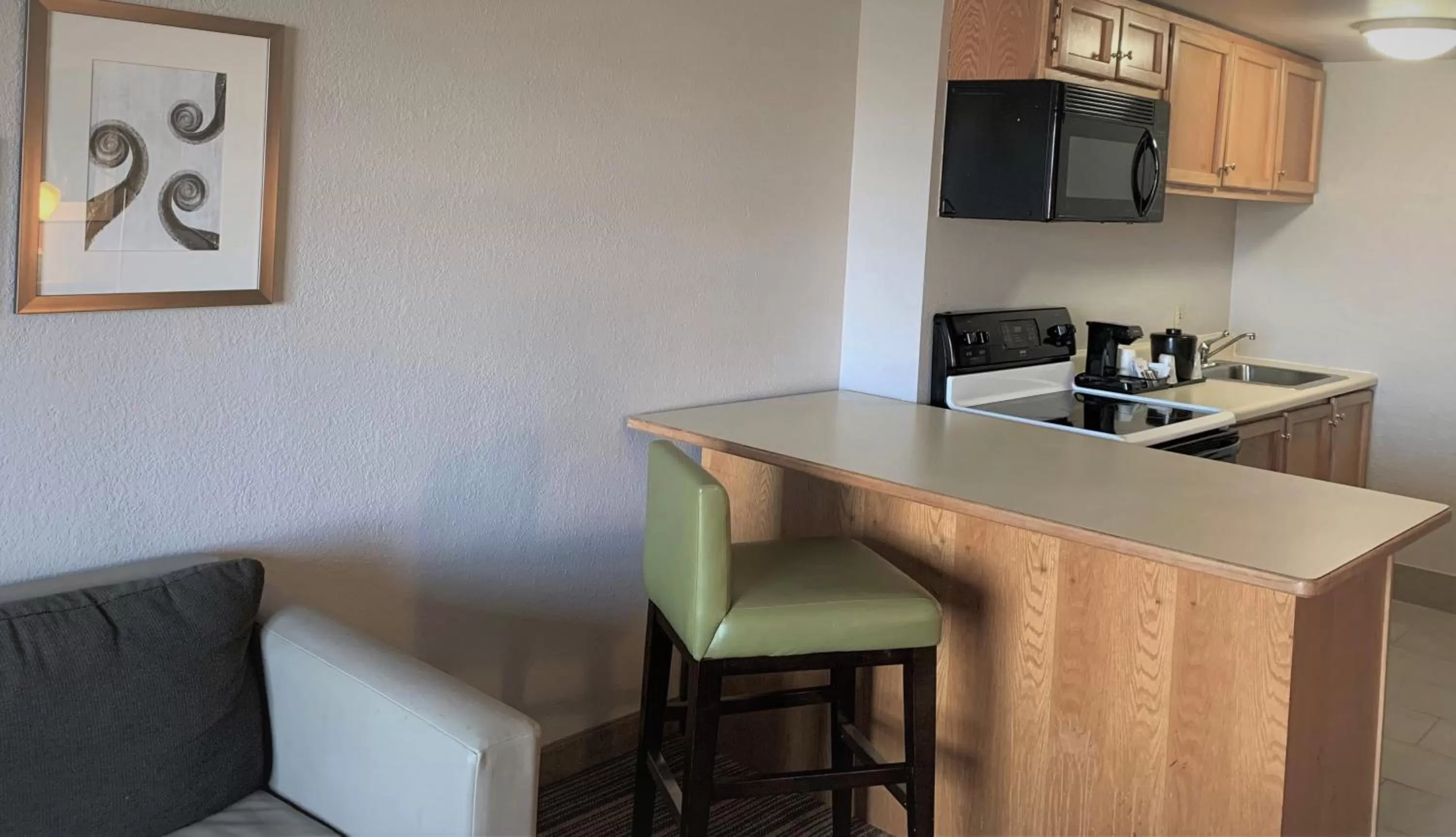 Kitchen or kitchenette in Country Inn & Suites by Radisson, Clarksville, TN