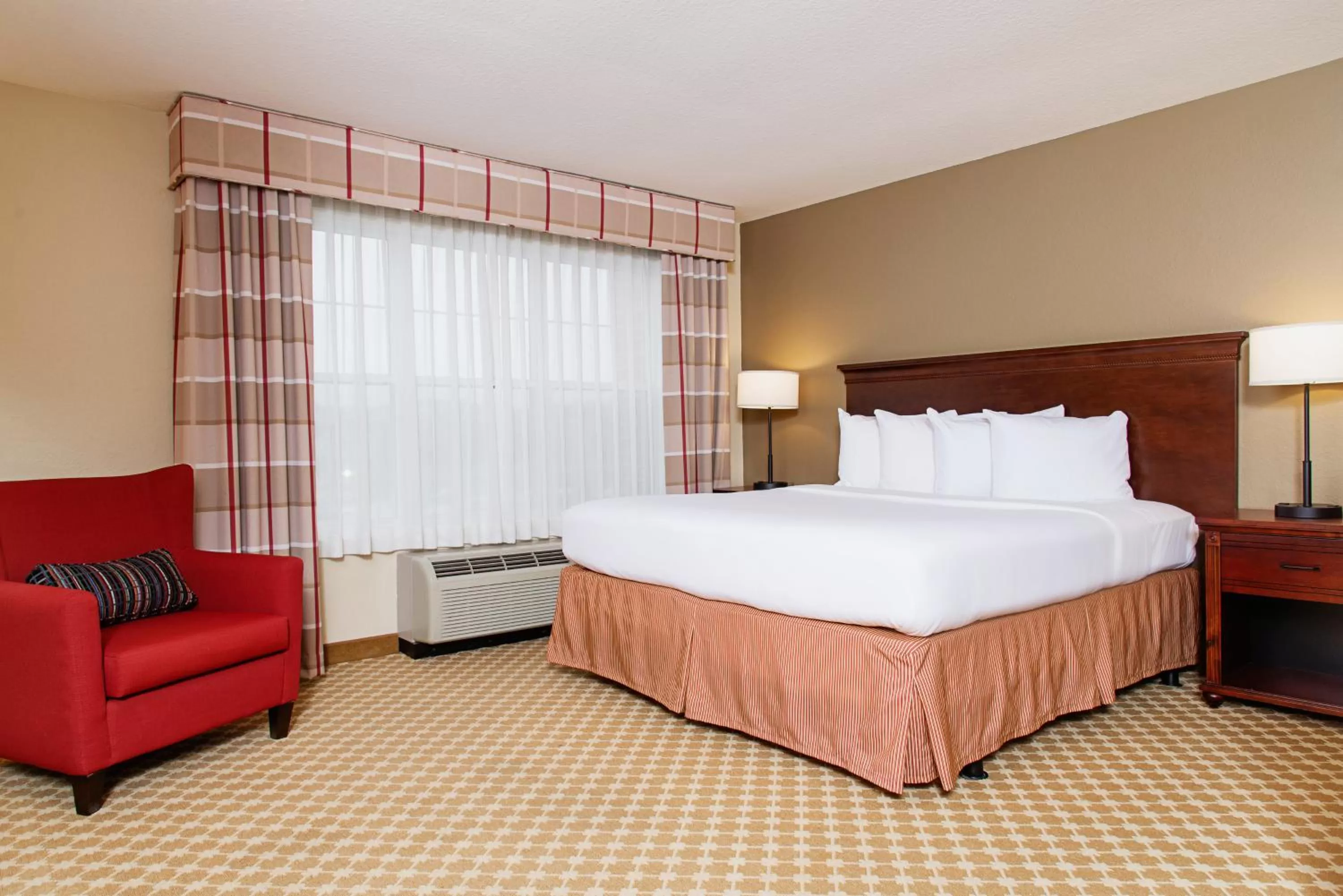 Bed in Country Inn & Suites by Radisson, Milwaukee West Brookfield , WI