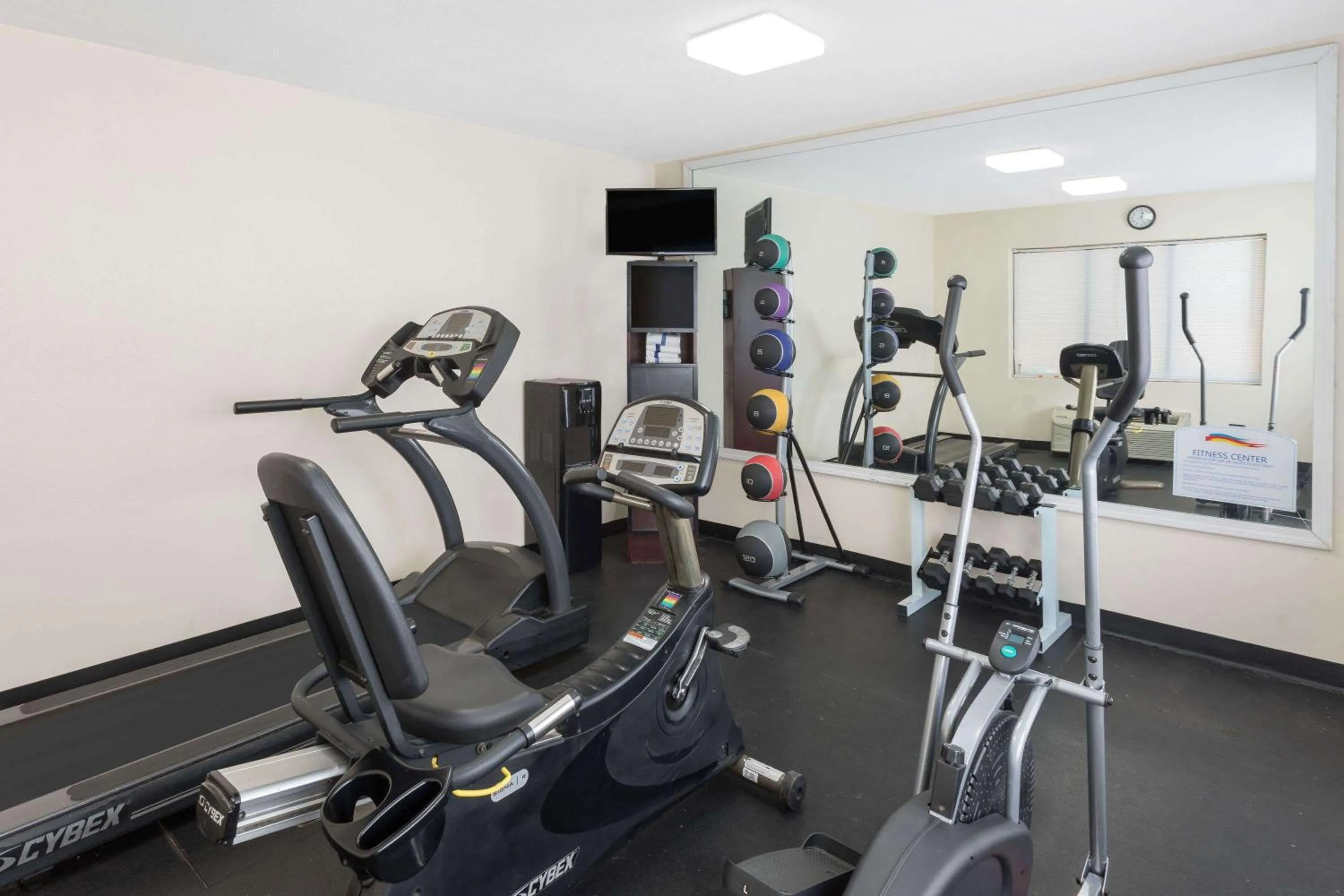 Fitness centre/facilities in Baymont by Wyndham Orangeburg North