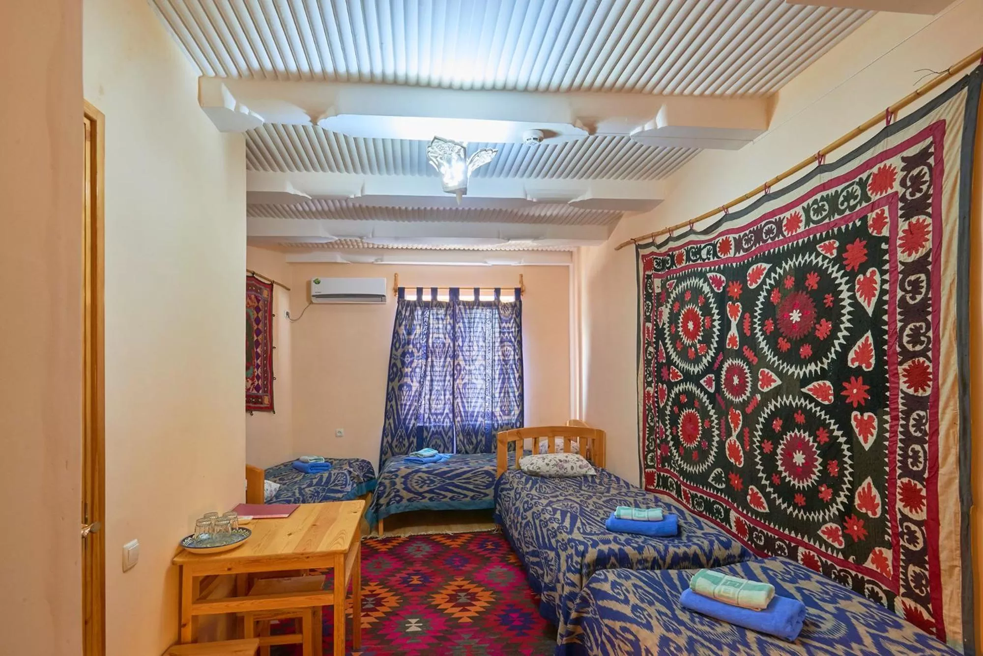 Photo of the whole room in B&B Emir