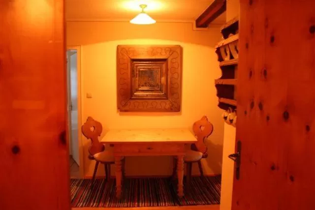 Kitchen or kitchenette, Dining Area in Berggasthof Butzn Wirt