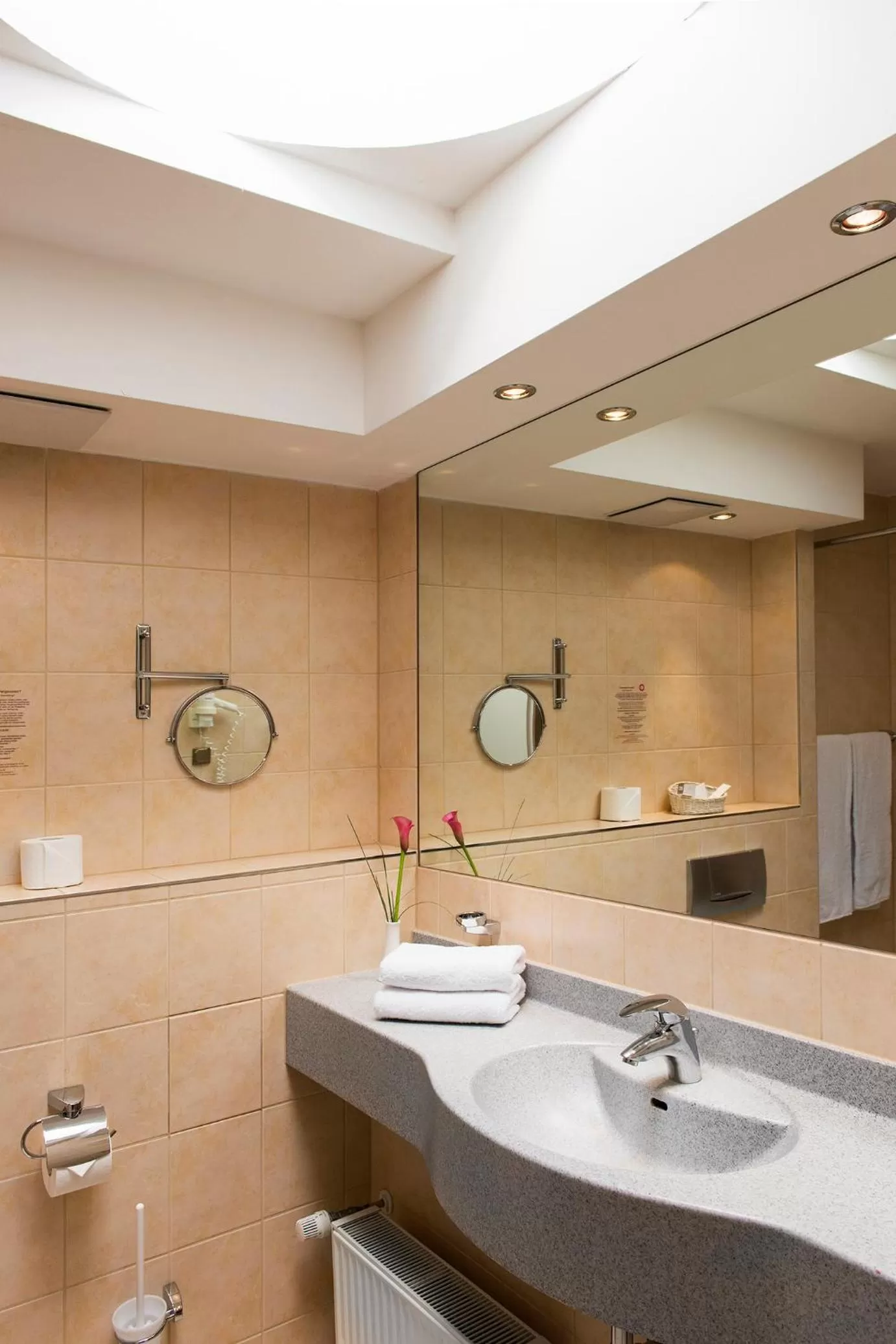 Bathroom in Hollywood Media Hotel am Kurfürstendamm