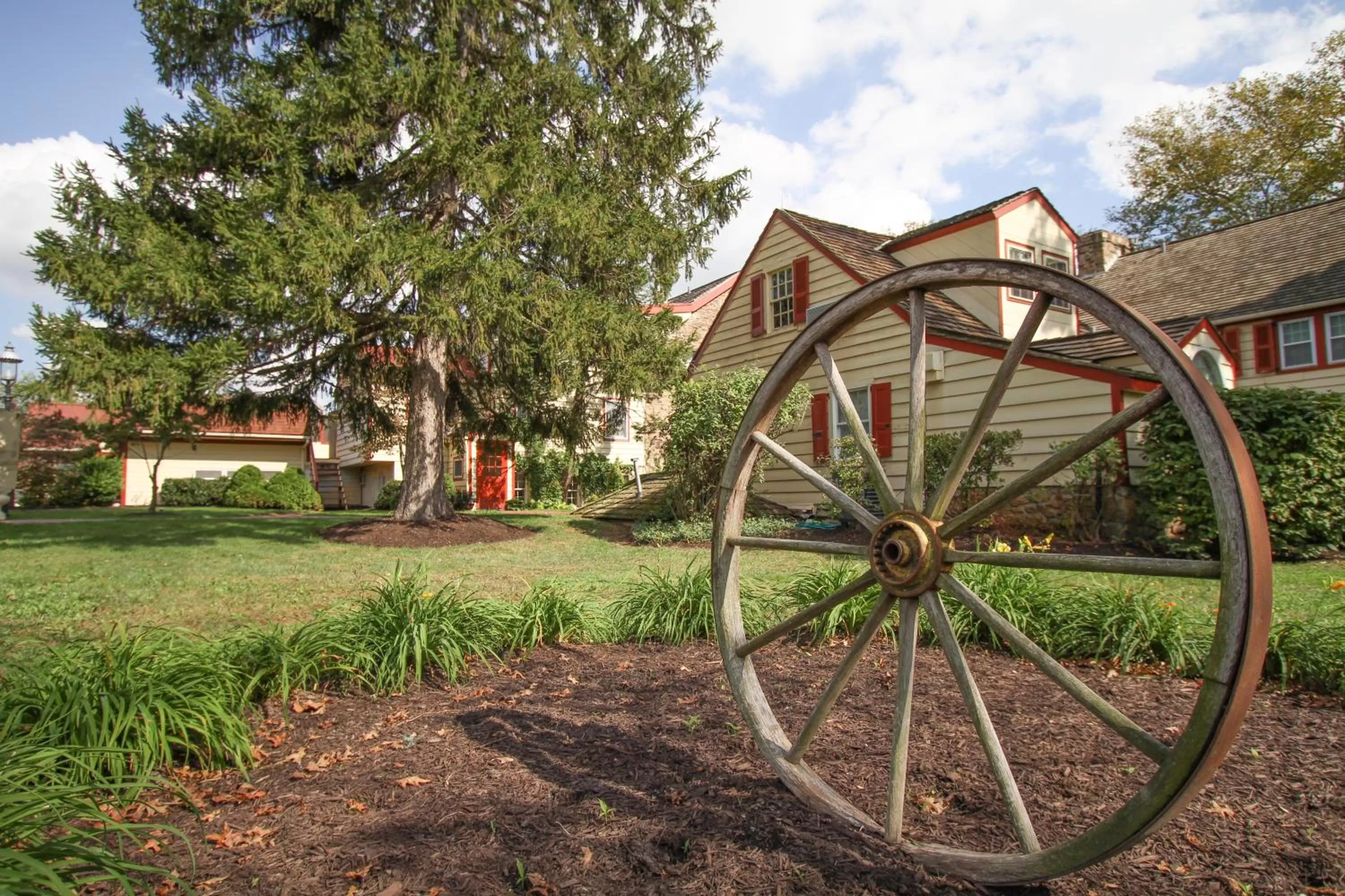 Garden in Joseph Ambler Inn