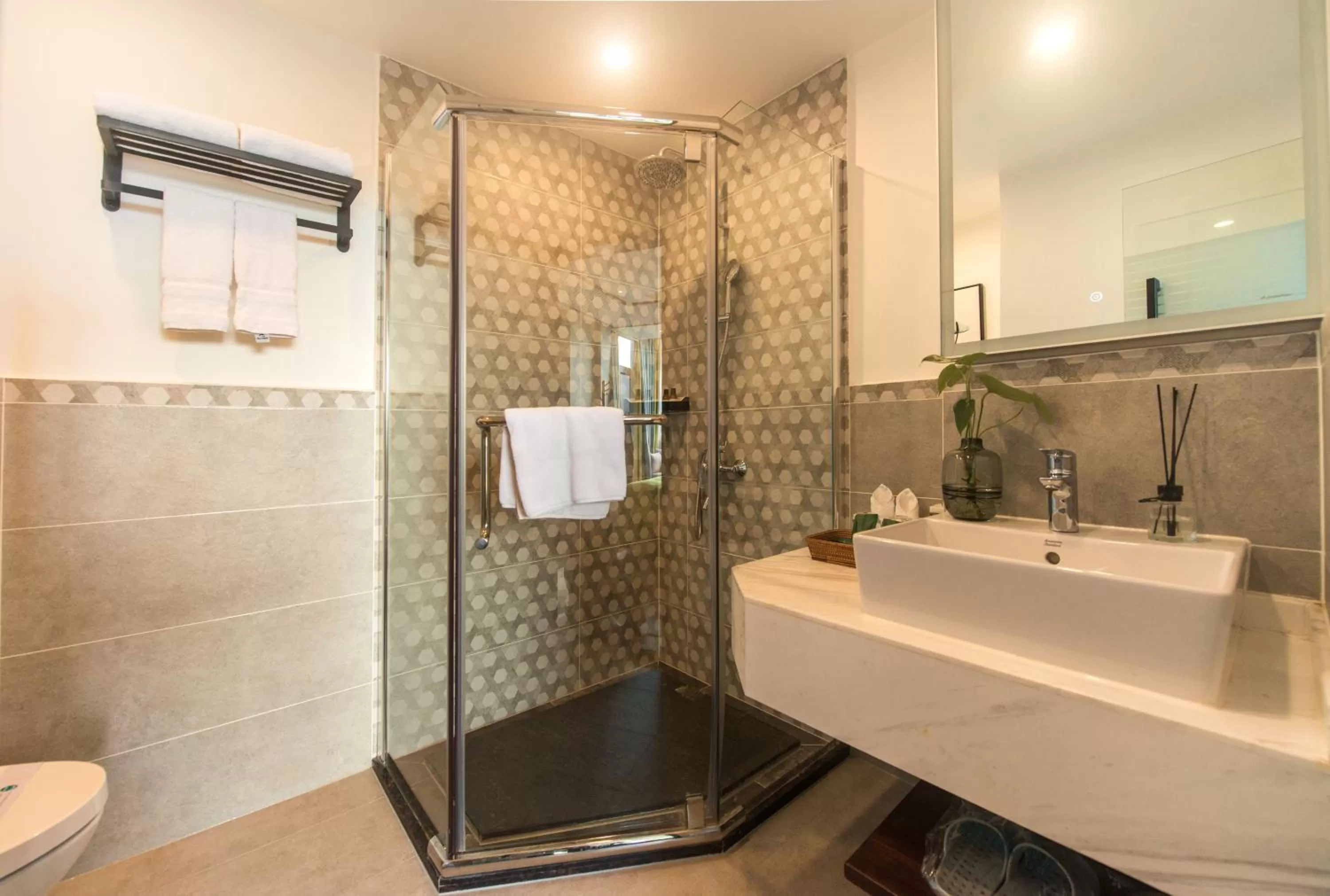 Bathroom in Li River Resort Villa Hotel