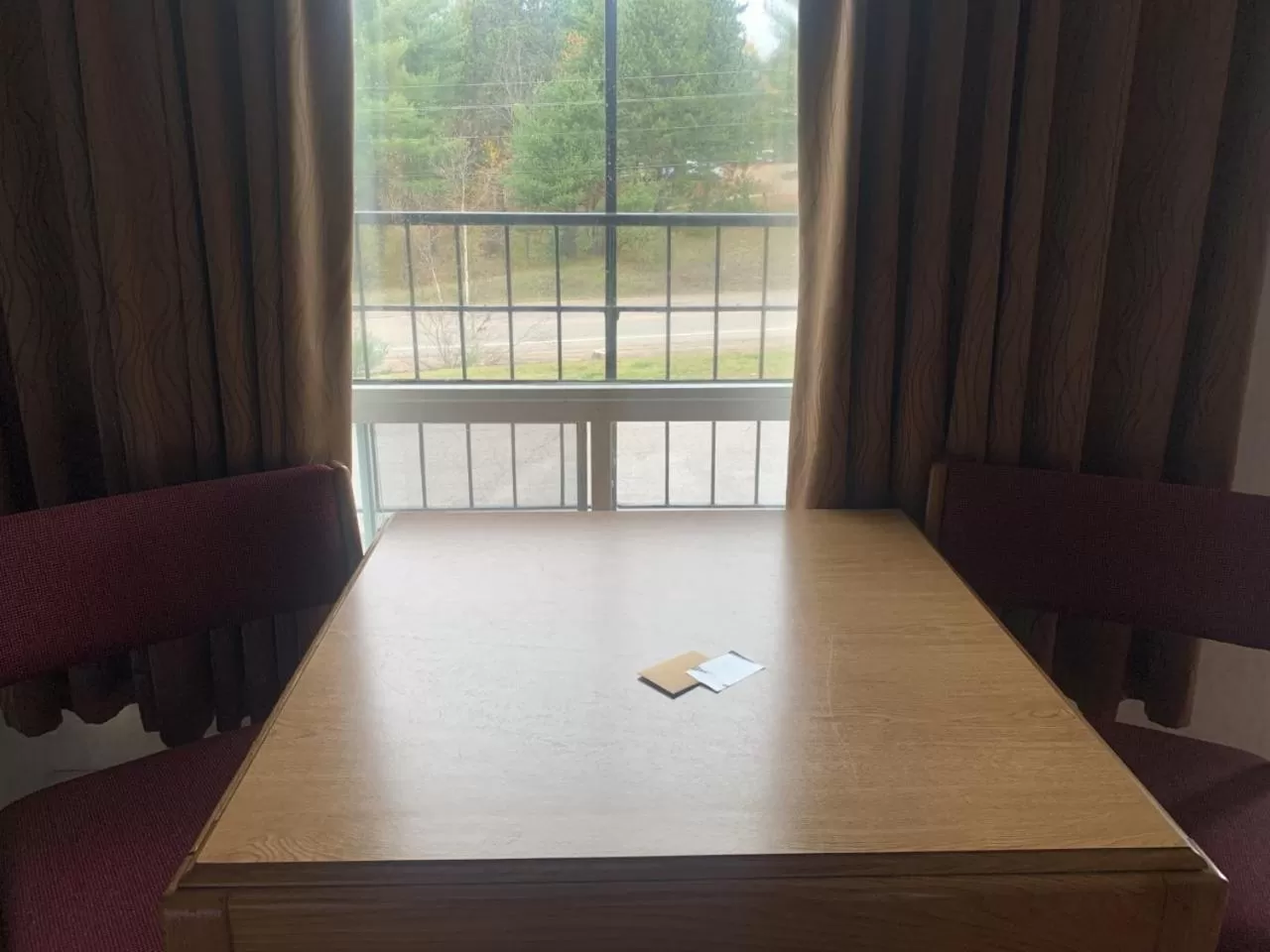 Seating area in Bancroft Inn & Suites