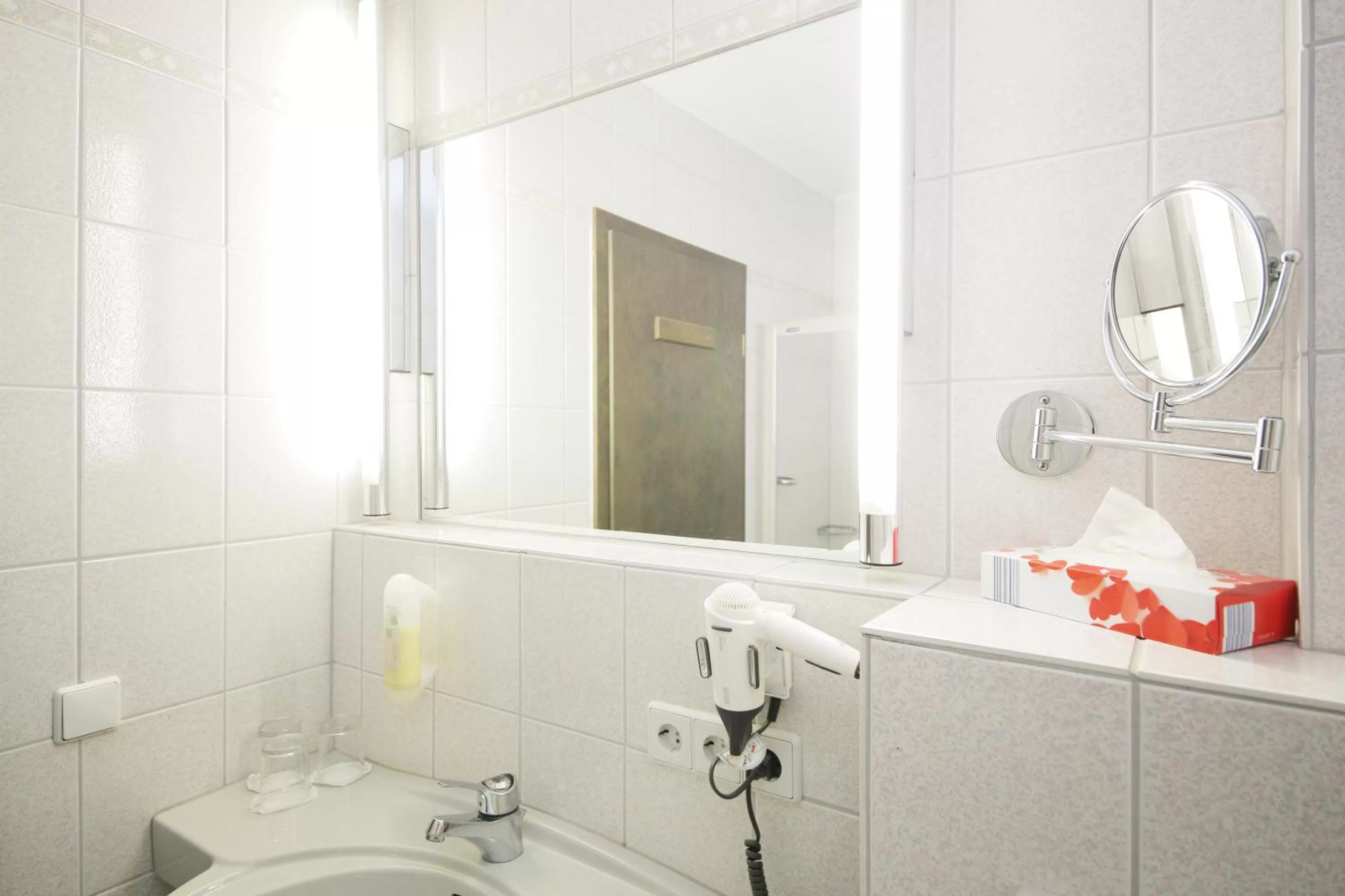 Toilet, Bathroom in Hotel Kick