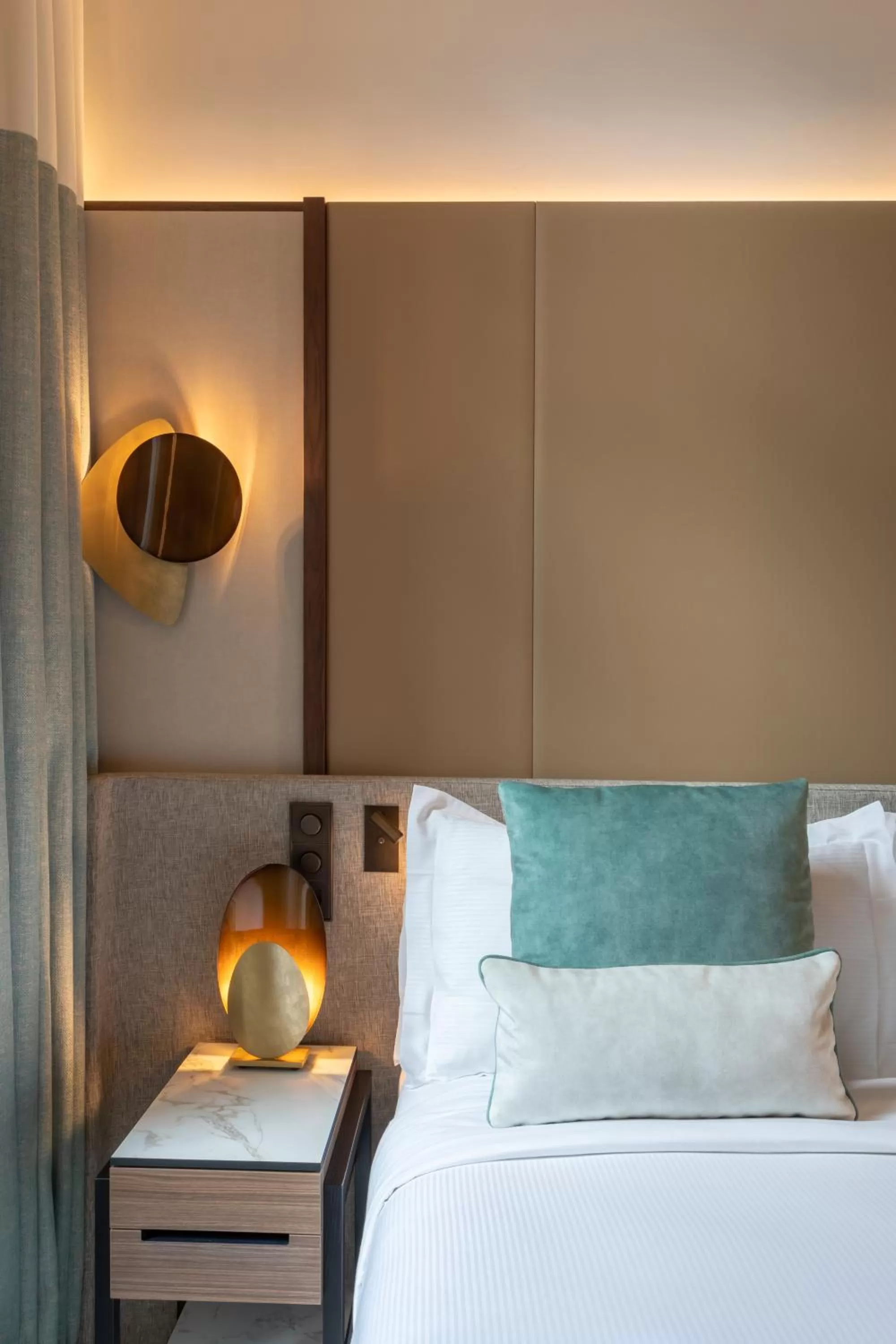 Bed in InterContinental Paris Champs Elysées Etoile by IHG