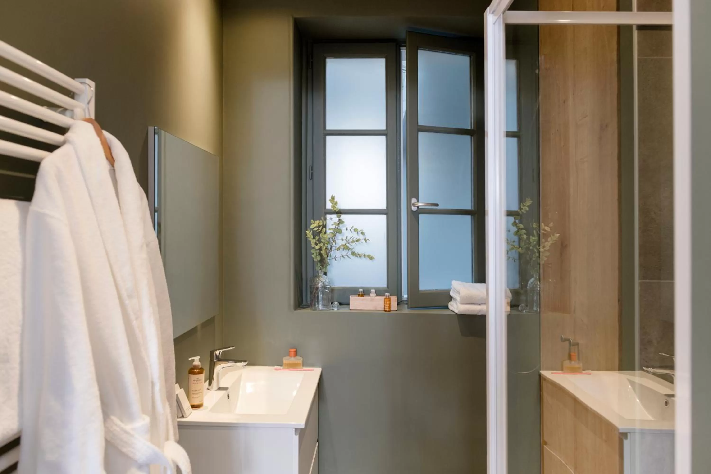 Shower in MiHotel Gailleton