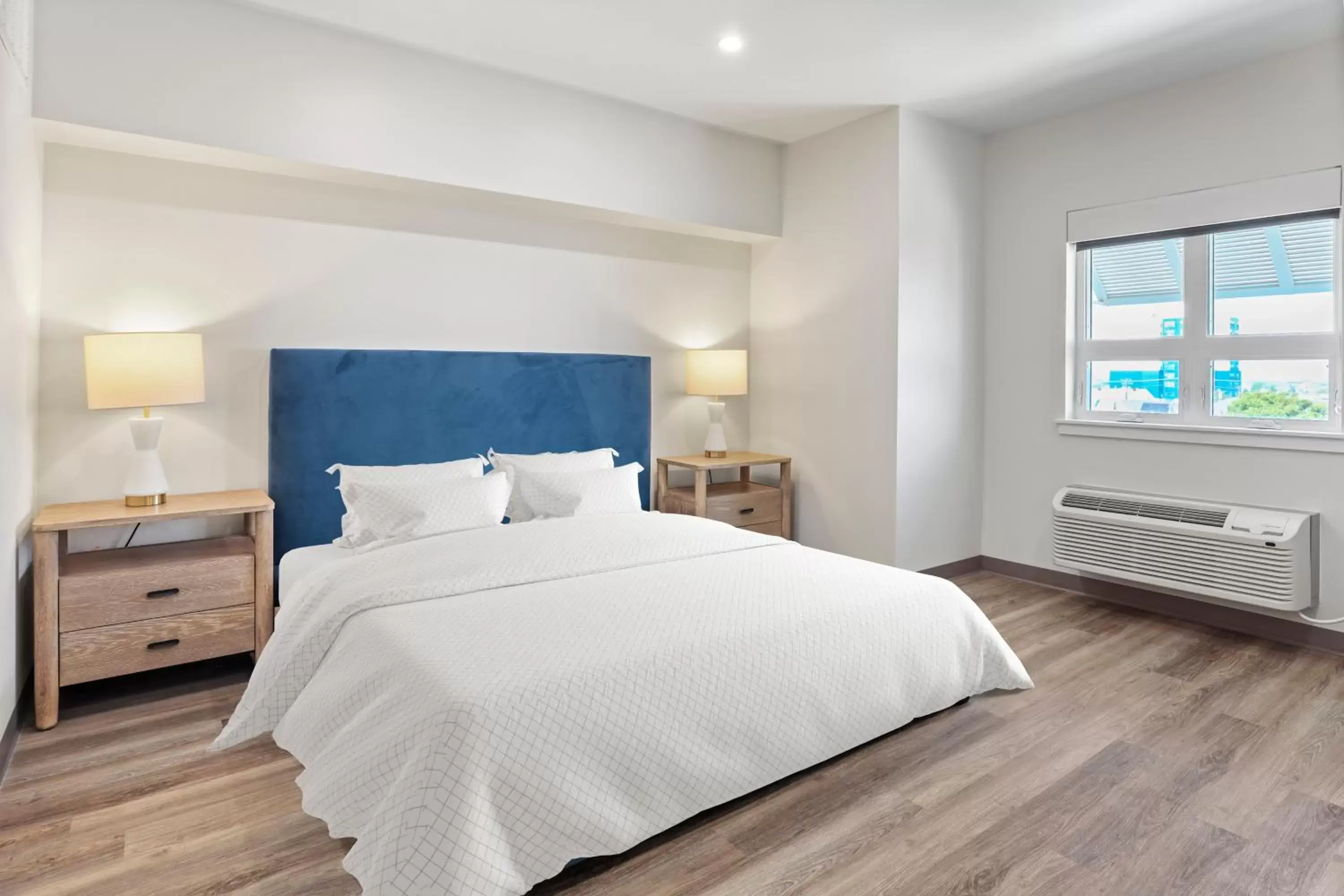 Deluxe King Suite in Seaport Suites Deluxe King Suite in Seaport Suites