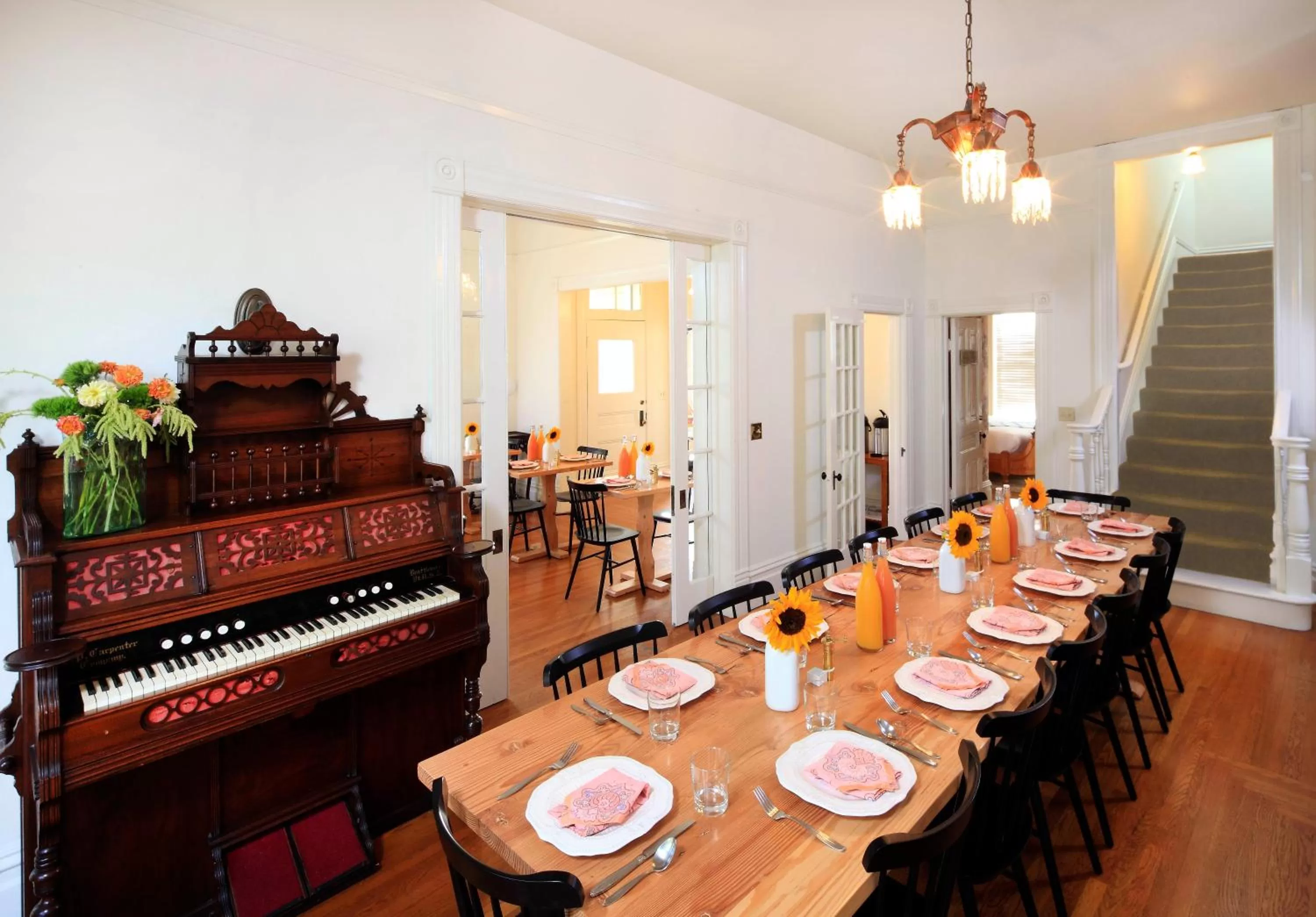 Restaurant/places to eat in The Grape Leaf Inn