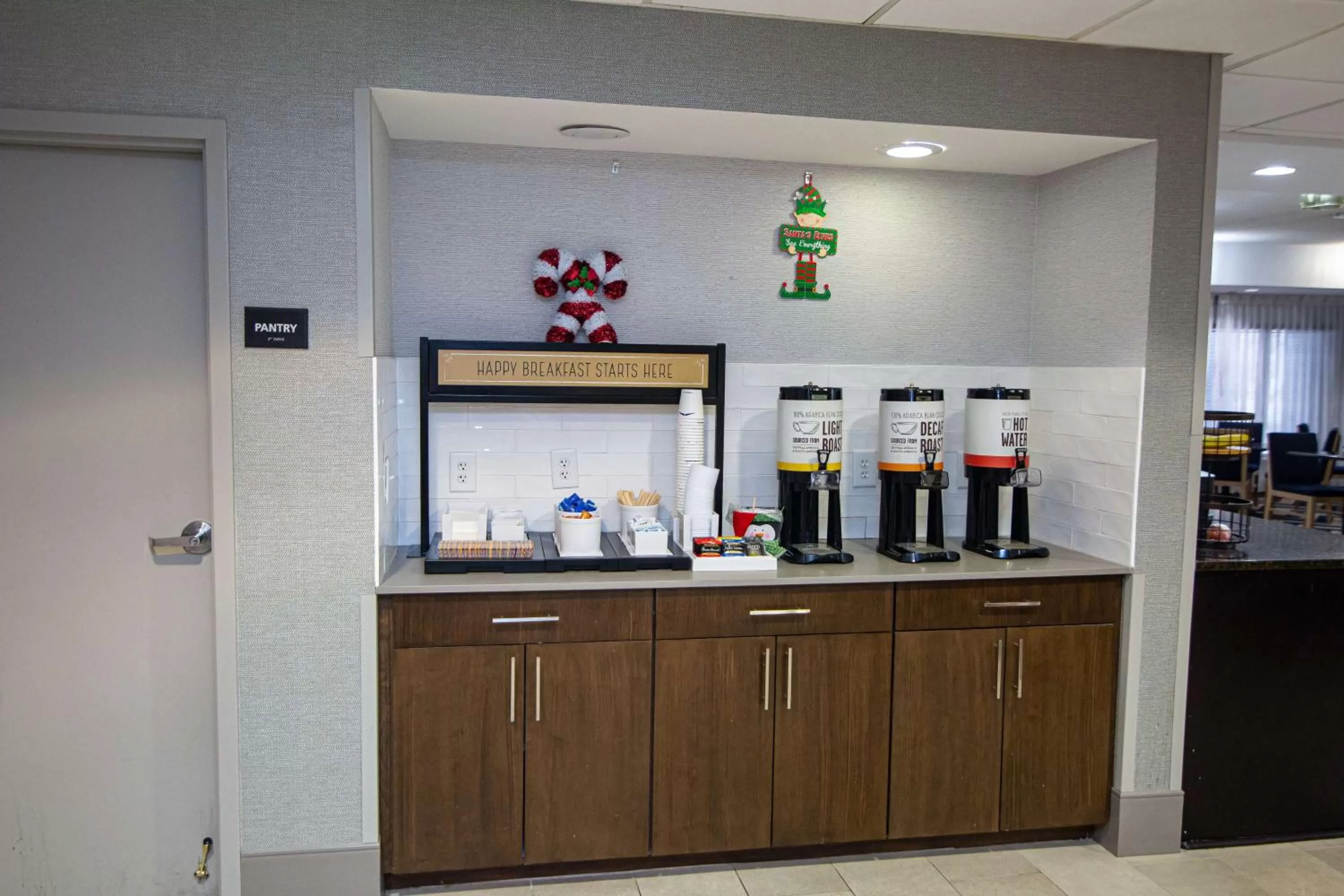 Dining area in Hampton Inn Atlanta/Peachtree City