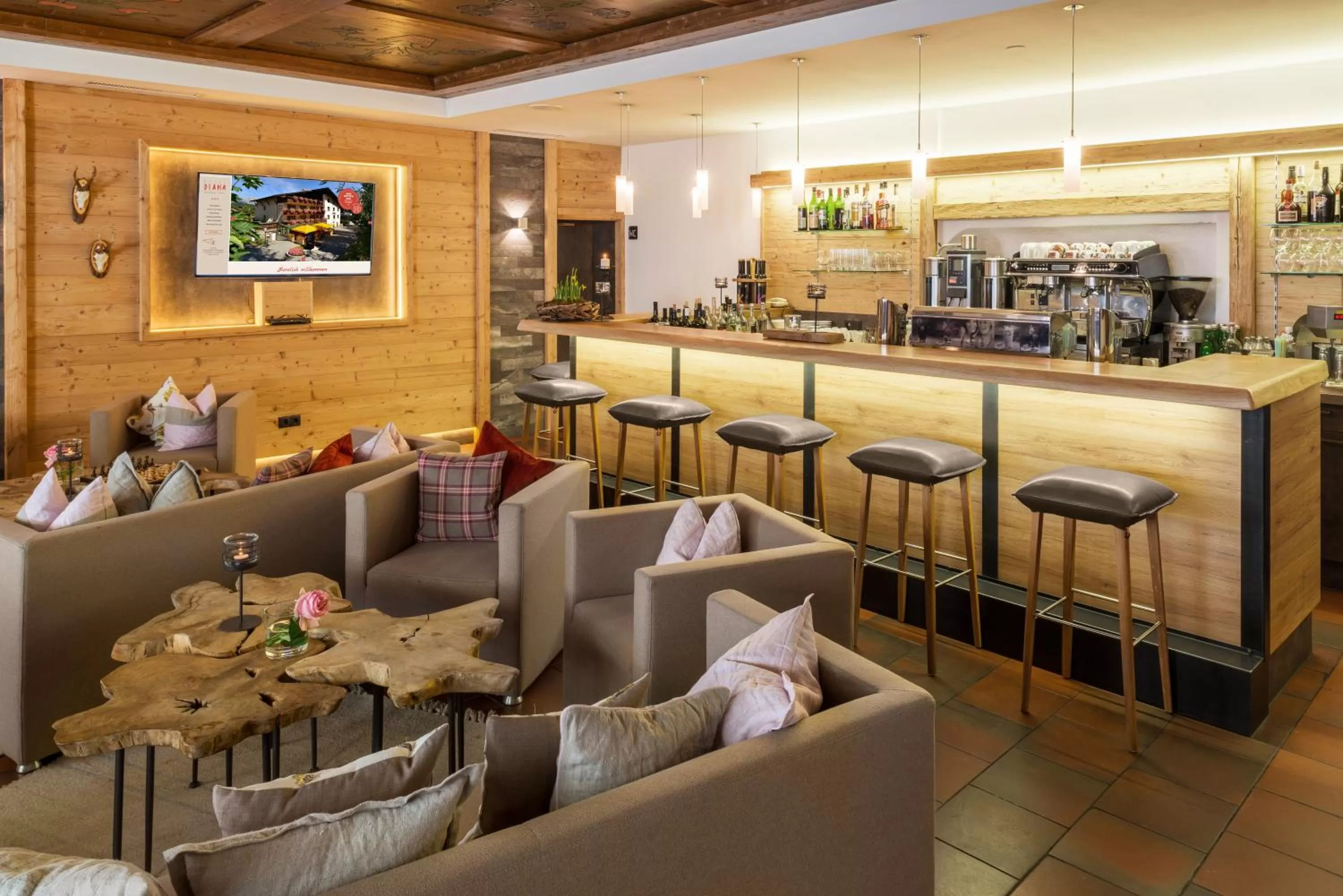 Communal lounge/ TV room in Hotel Diana