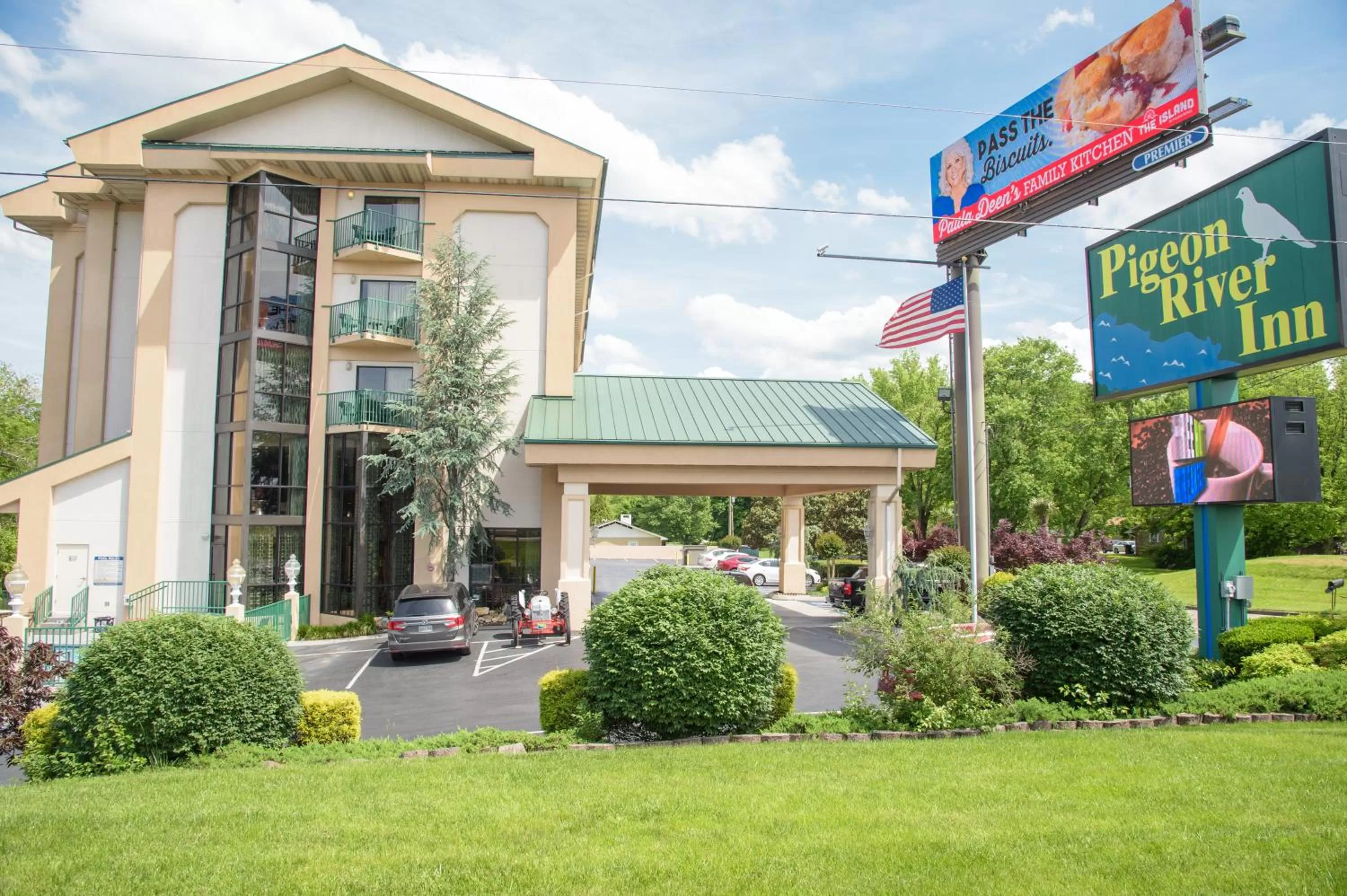 Property building in Pigeon River Inn