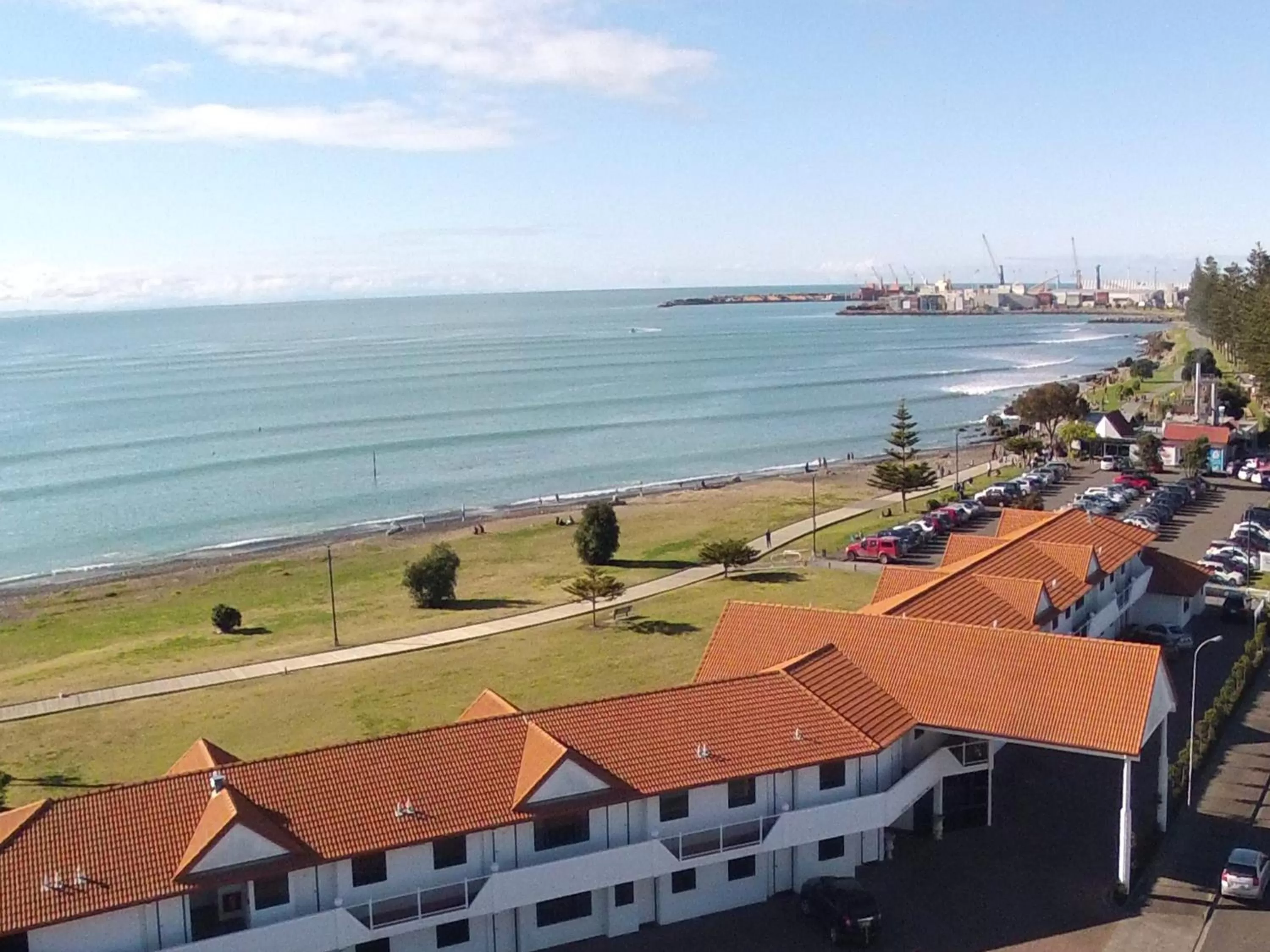 Sea view in Harbour View Motel on Ahuriri Beach in Napier NZ with sea view suites