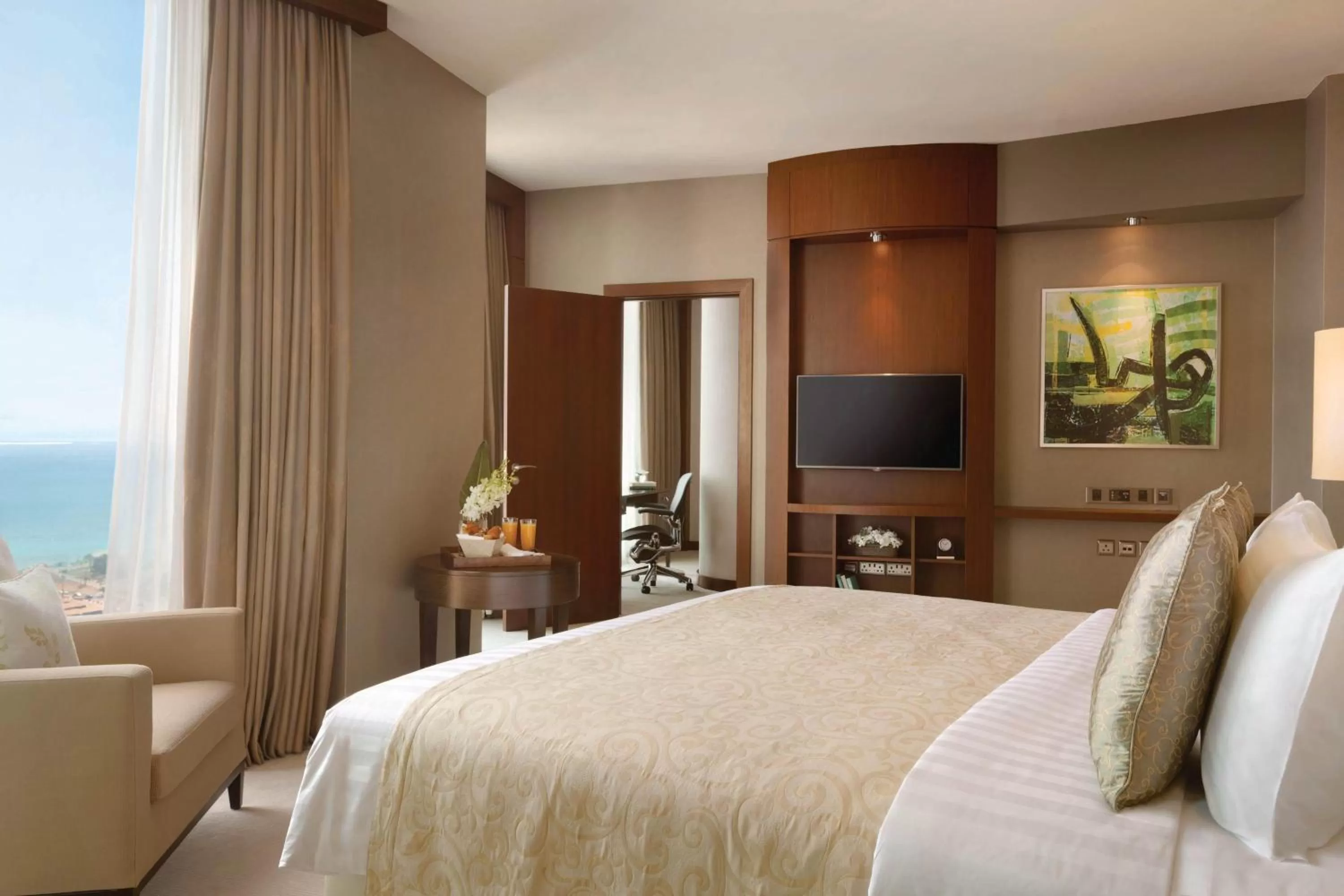 Bedroom, Bed in JW Marriott Marquis City Center Doha