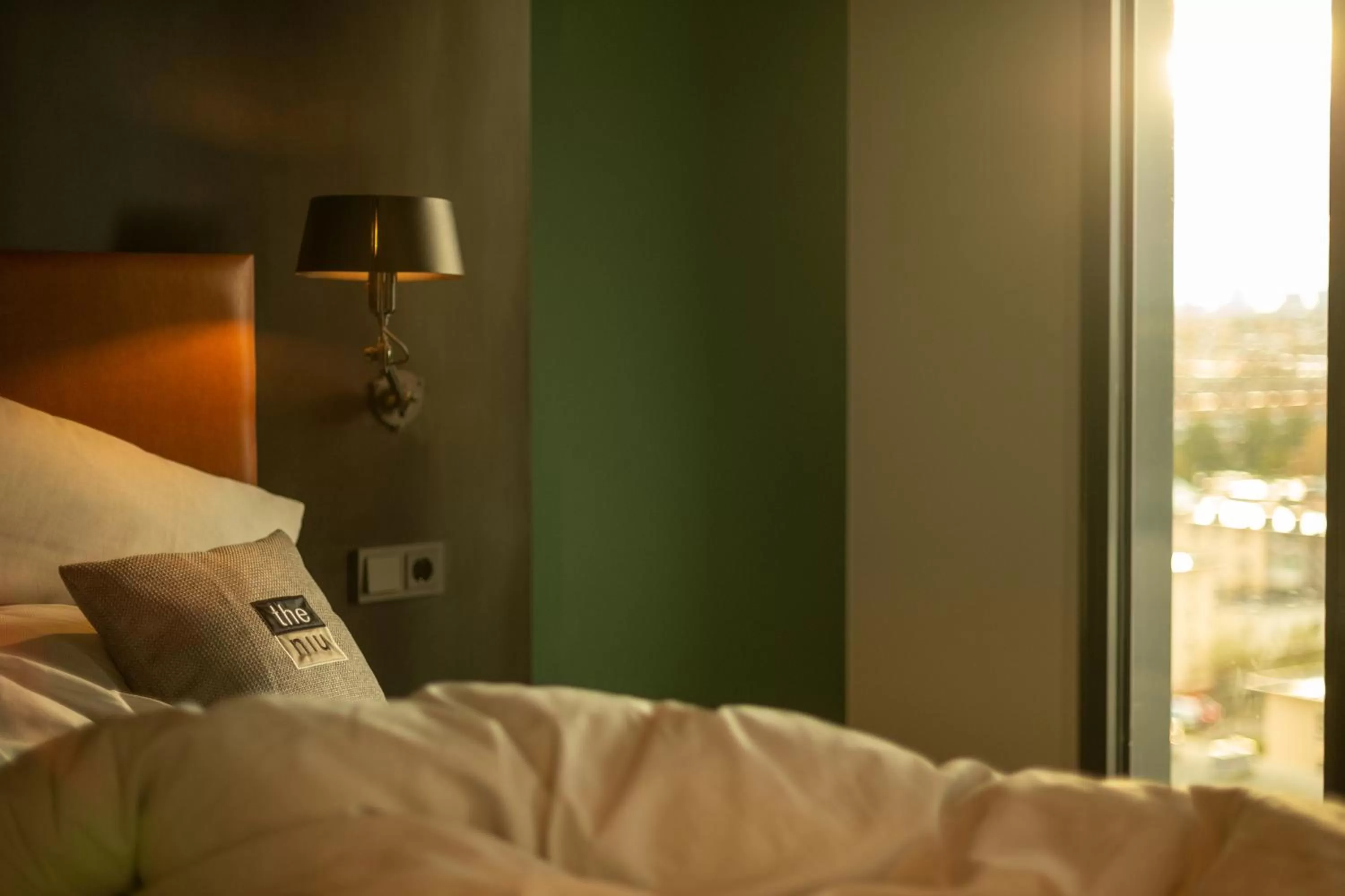 Bedroom, Bed in Holiday Inn - the niu, Fender Amsterdam