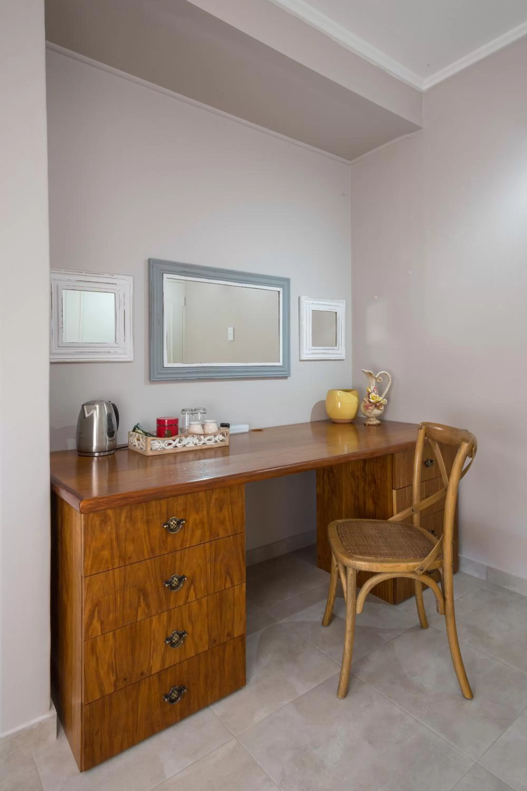 Shower, Kitchen/Kitchenette in La Vida Luka - Luxury Guesthouse