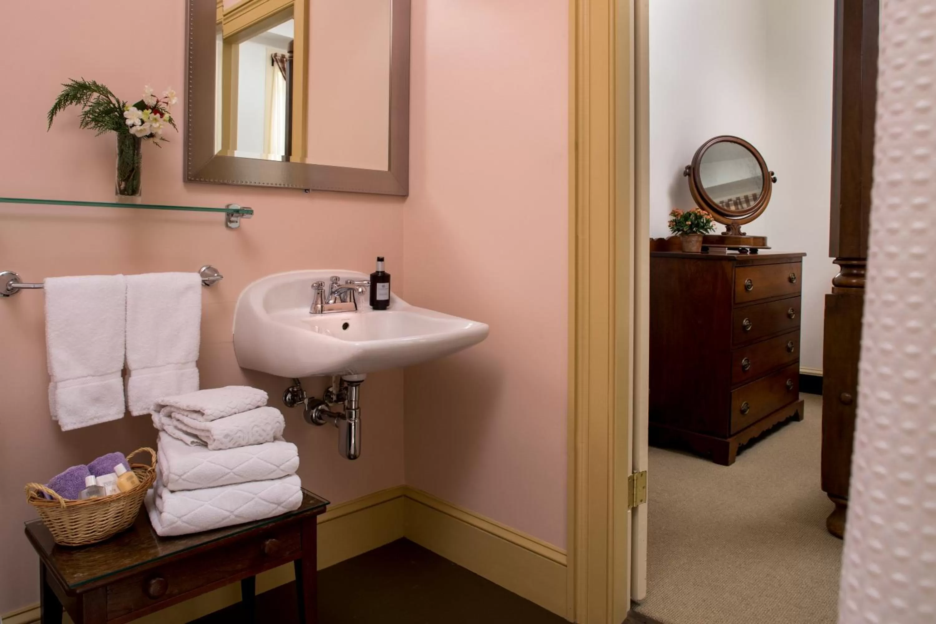 Shower in Rachael's Dowry Bed and Breakfast