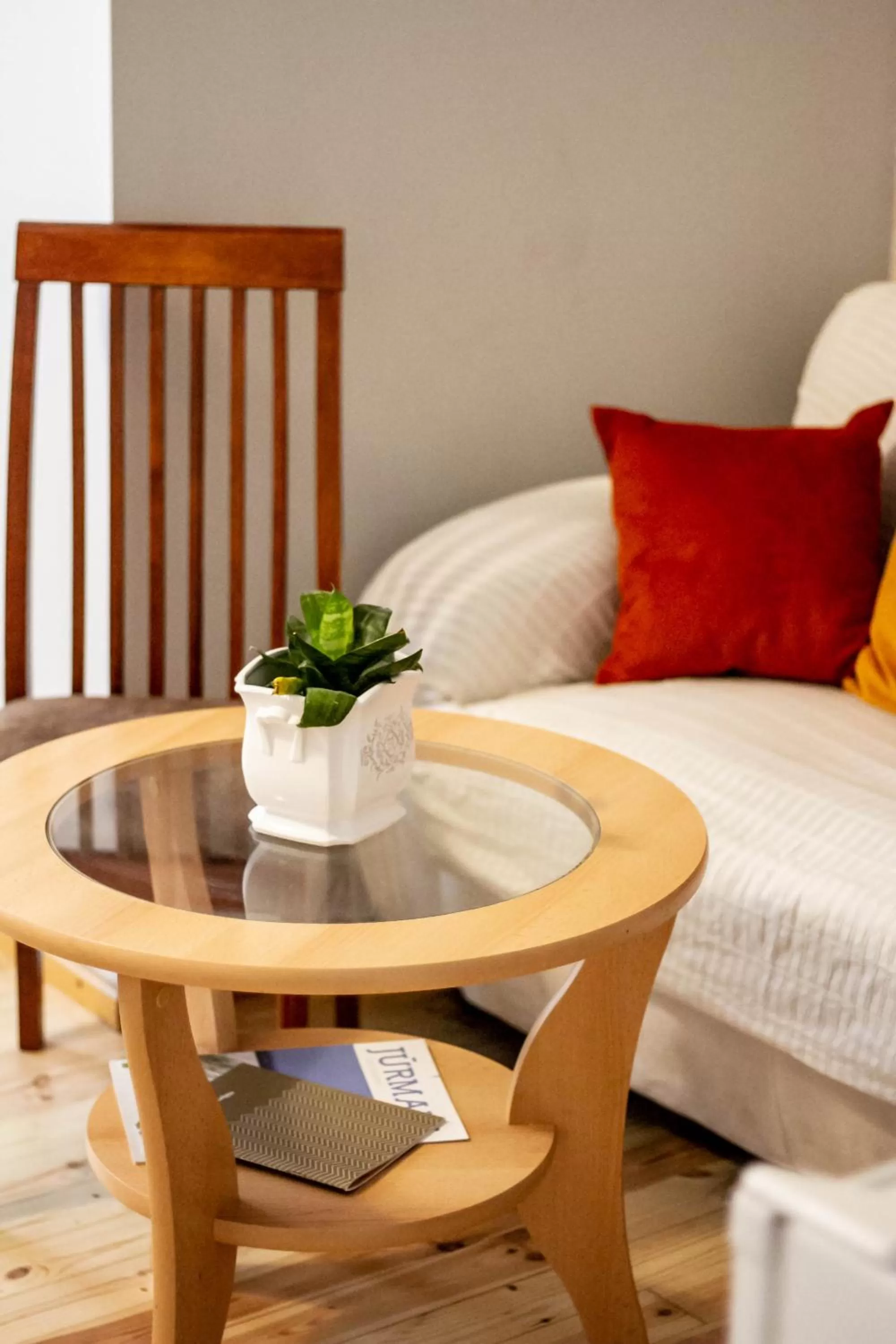 Seating area, Bed in Sunset Hotel