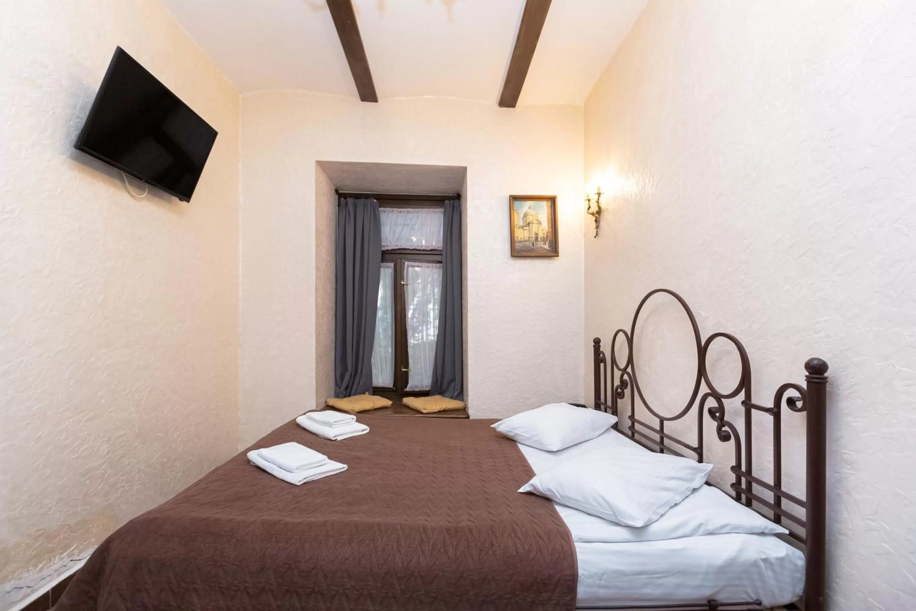 Bed in Staryi Krakiv