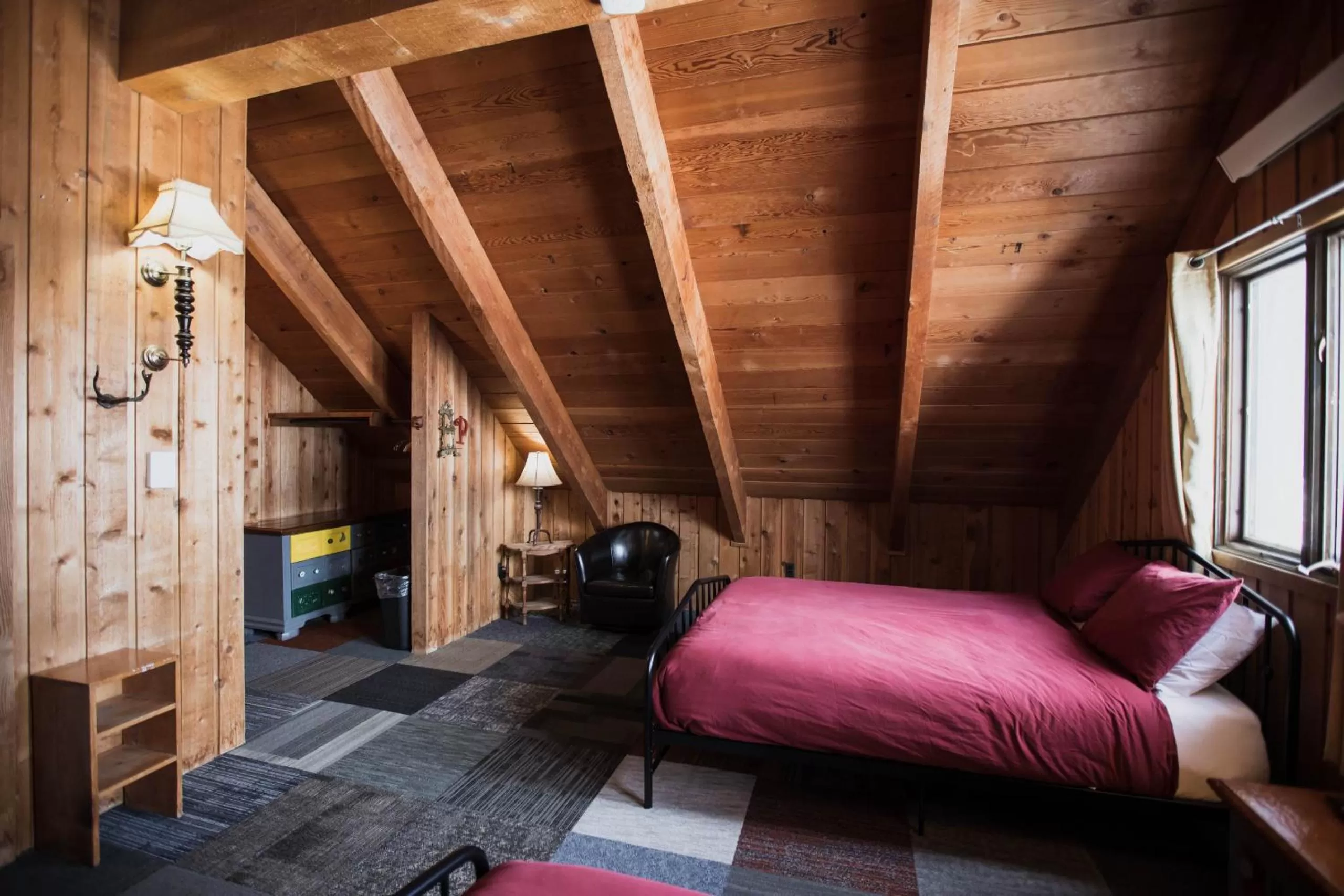 Bed in The Viking Lodge - Downtown Winter Park Colorado
