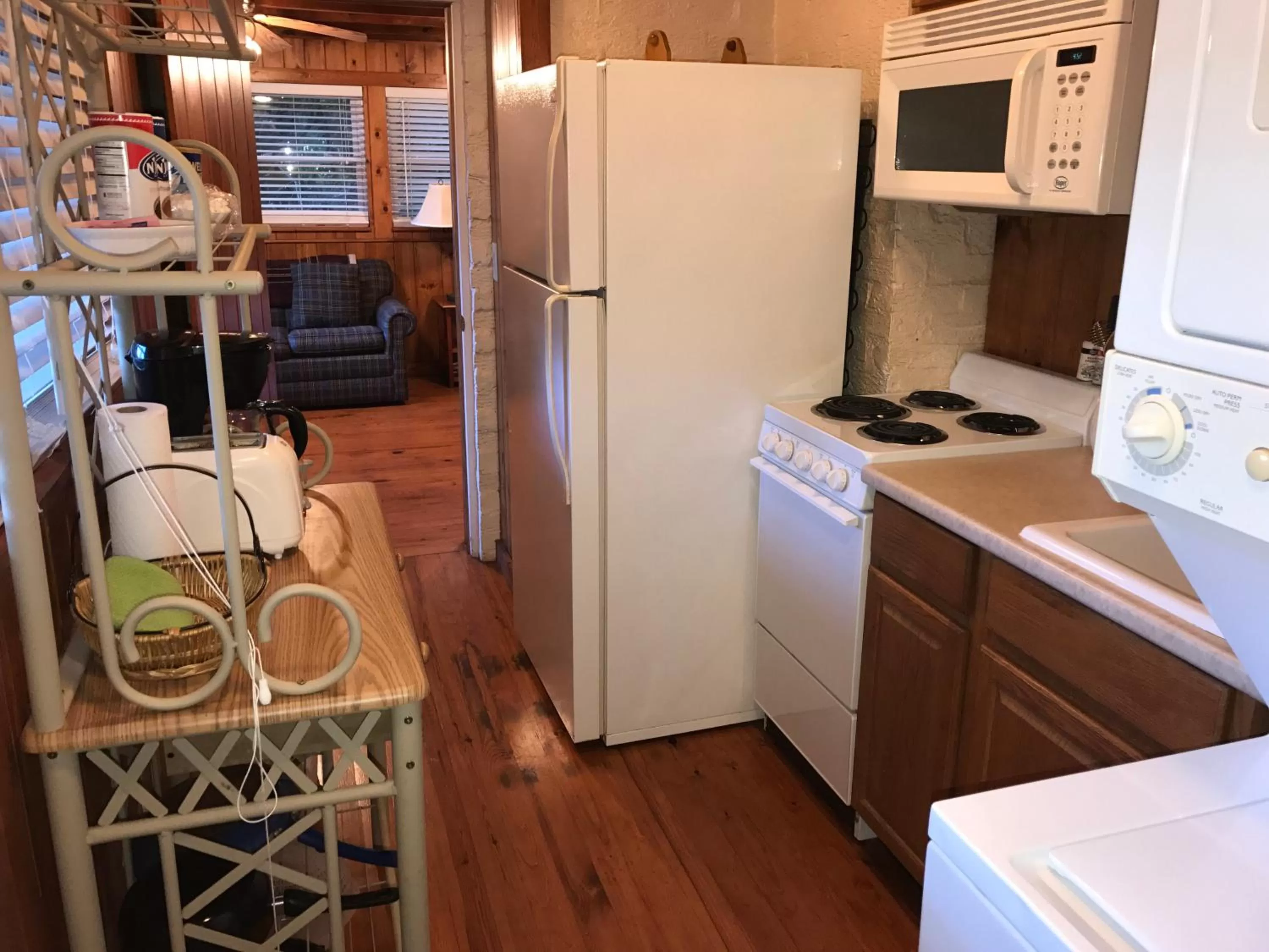 Kitchen or kitchenette in Mountain Aire Cottages, Inn, & Glamping