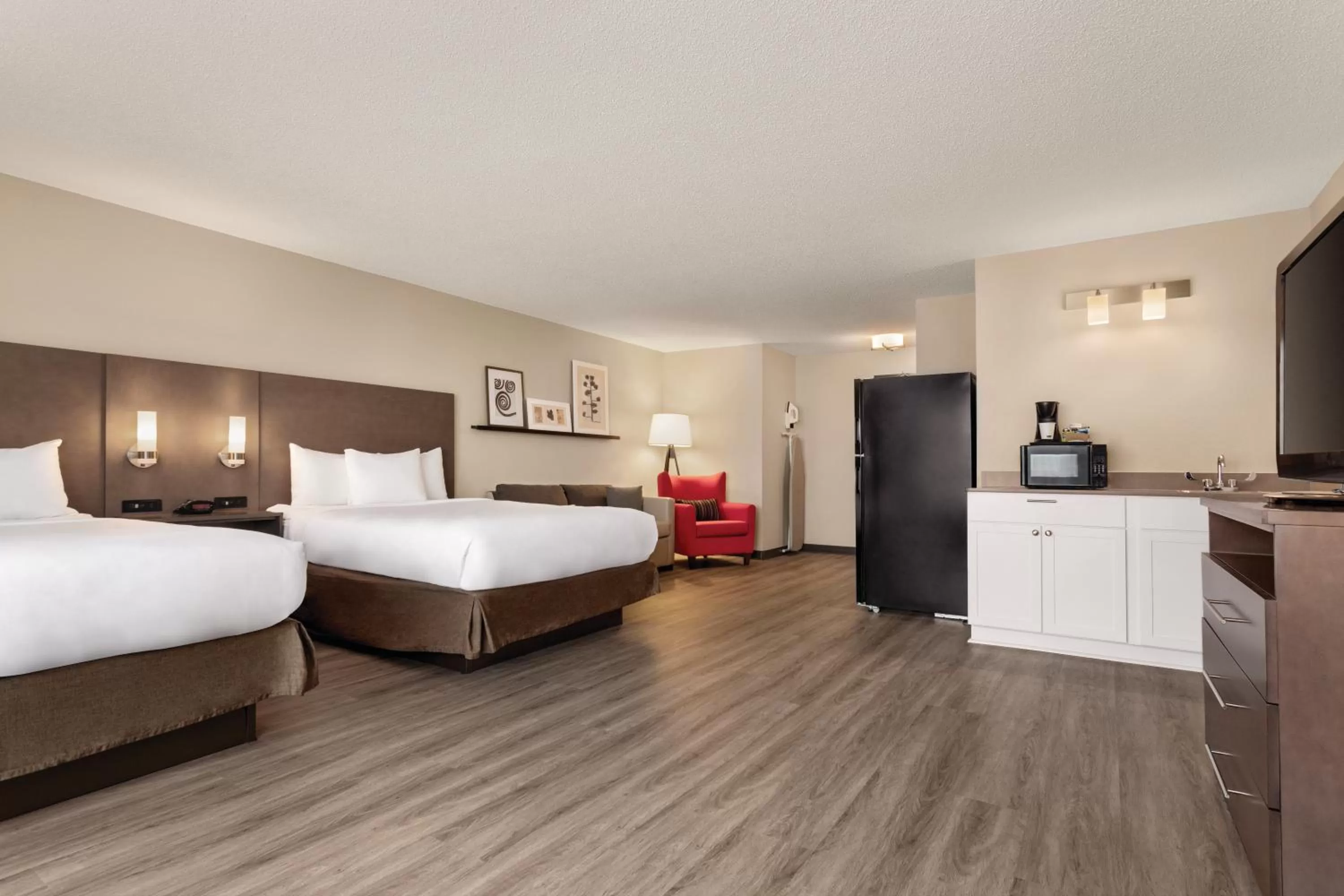Photo of the whole room, Bed in Country Inn & Suites by Radisson, Buffalo, MN
