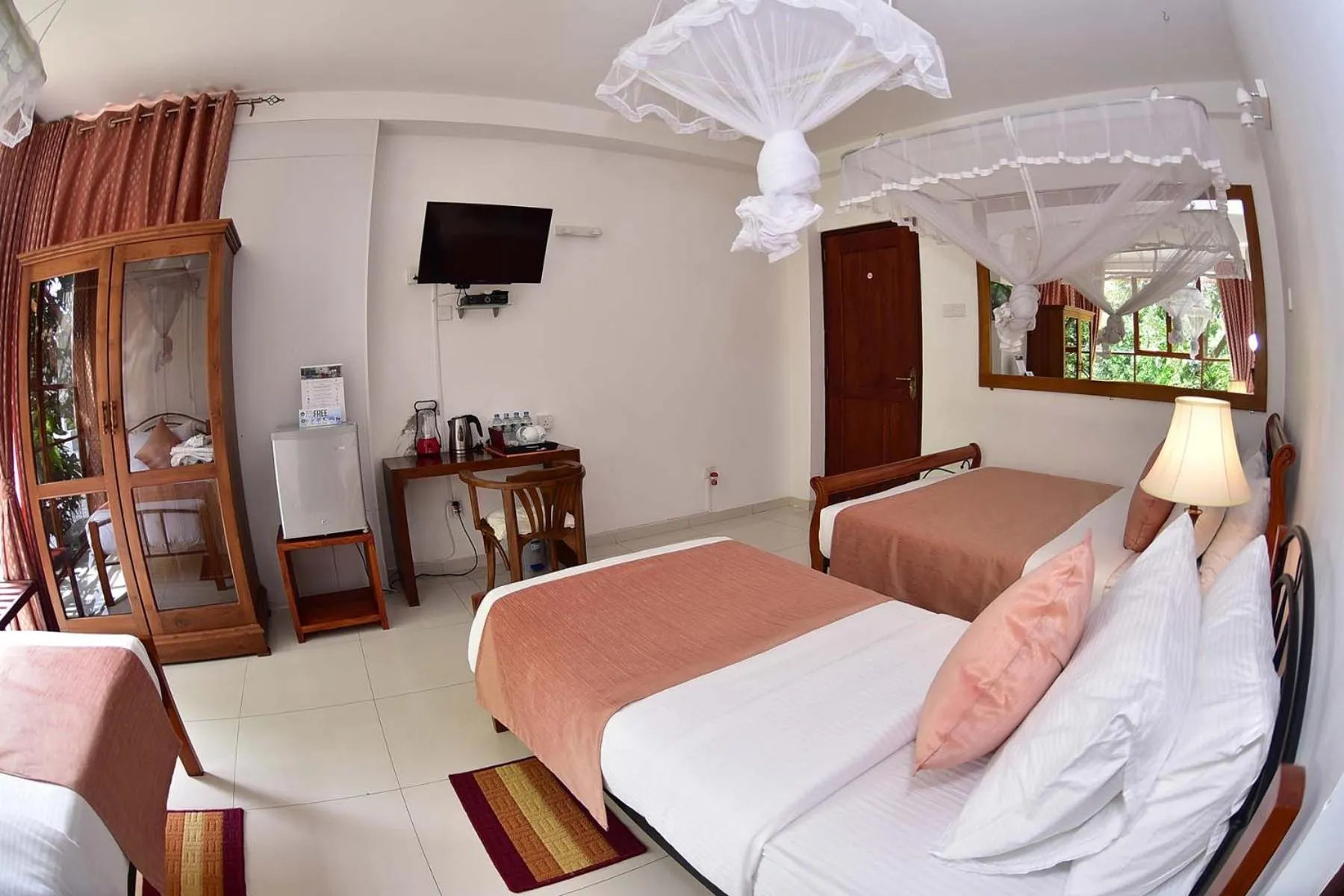 Bed in Colombo Villa