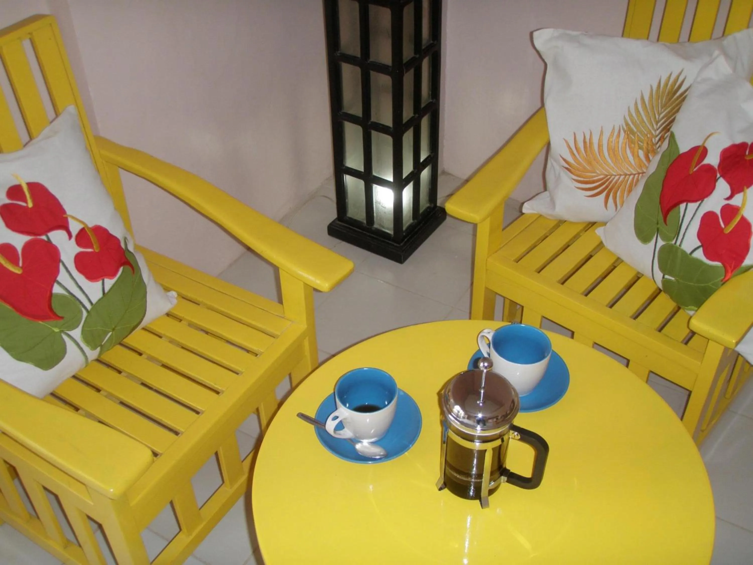 Restaurant/places to eat in Anthurium Inn