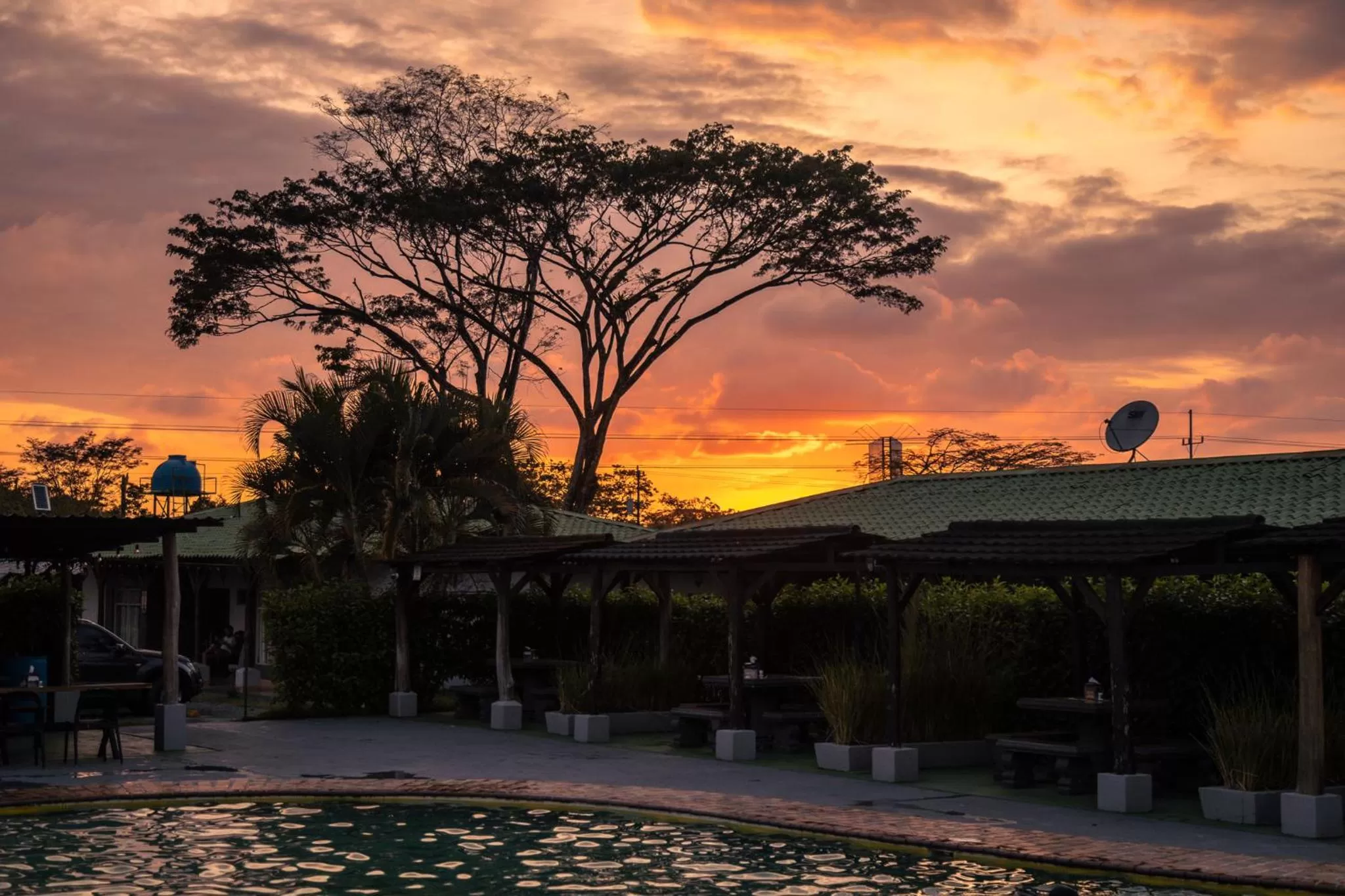 Swimming pool, Sunrise/Sunset in Hotel El Rancho
