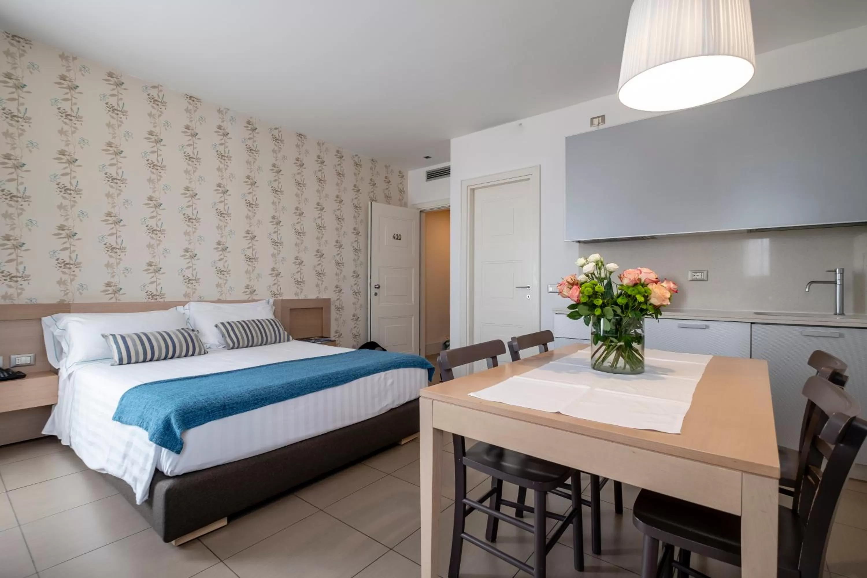 Photo of the whole room, Bed in Le Rose Spa Hotel