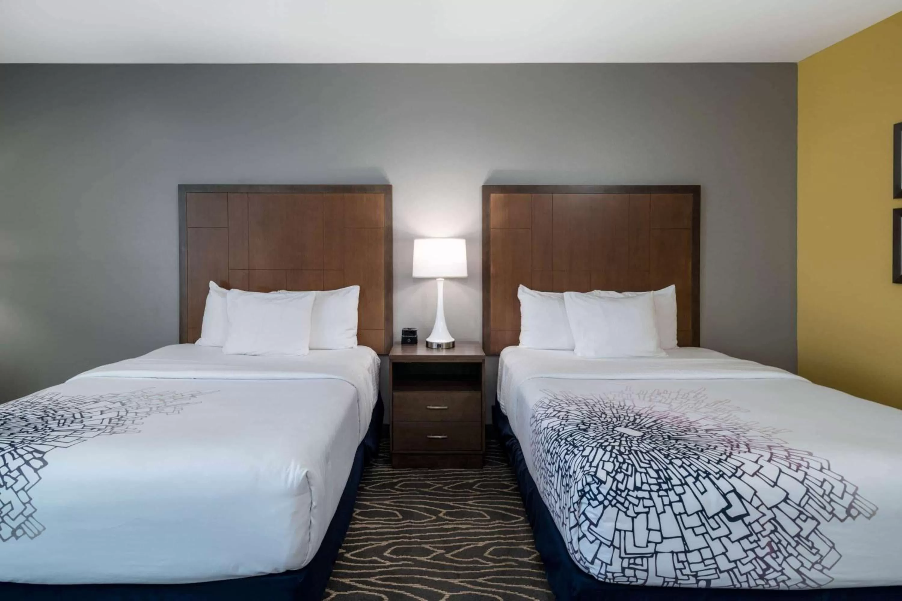 Photo of the whole room, Bed in La Quinta Inn & Suites by Wyndham Tifton