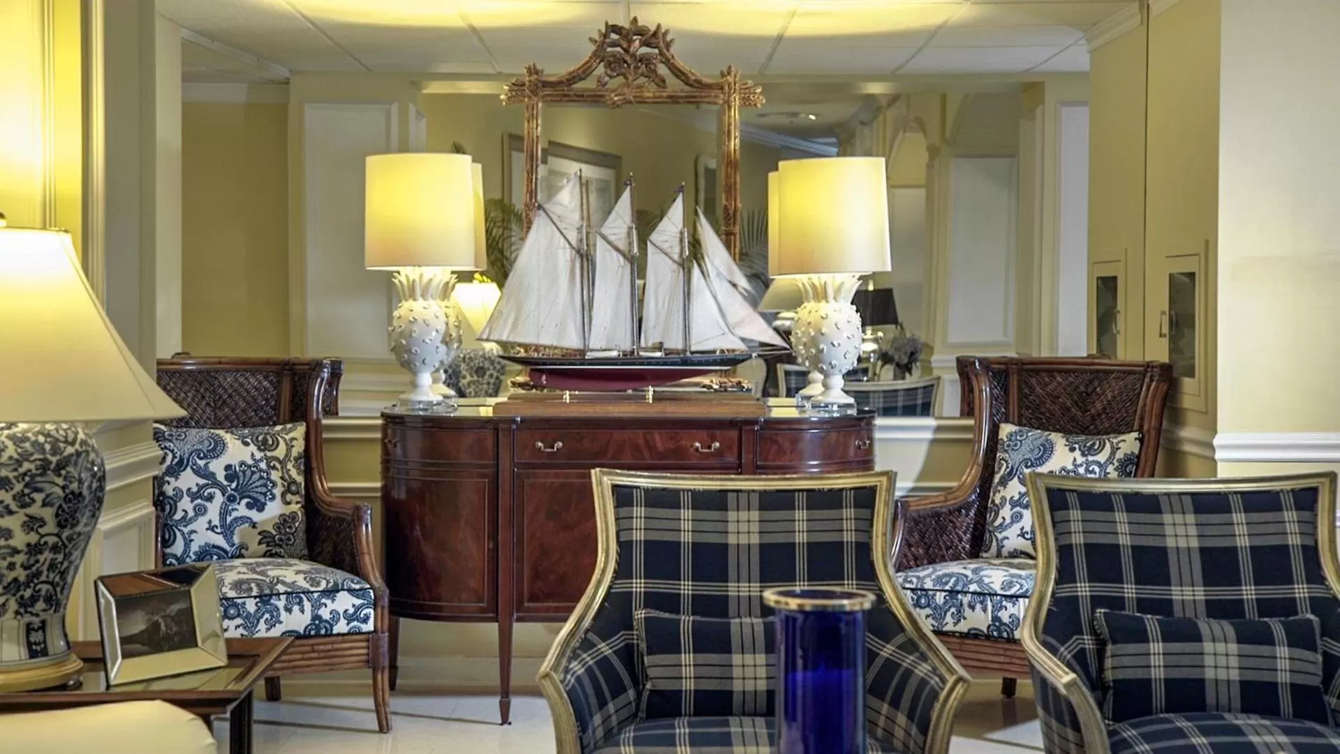 Lobby or reception in Inn at Pelican Bay