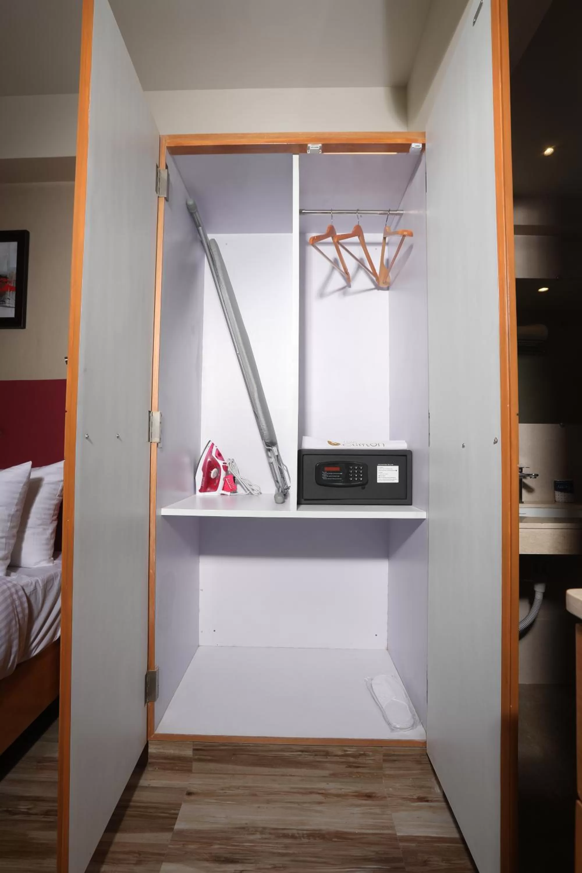 Guests, Bed in Hotel Cliffton