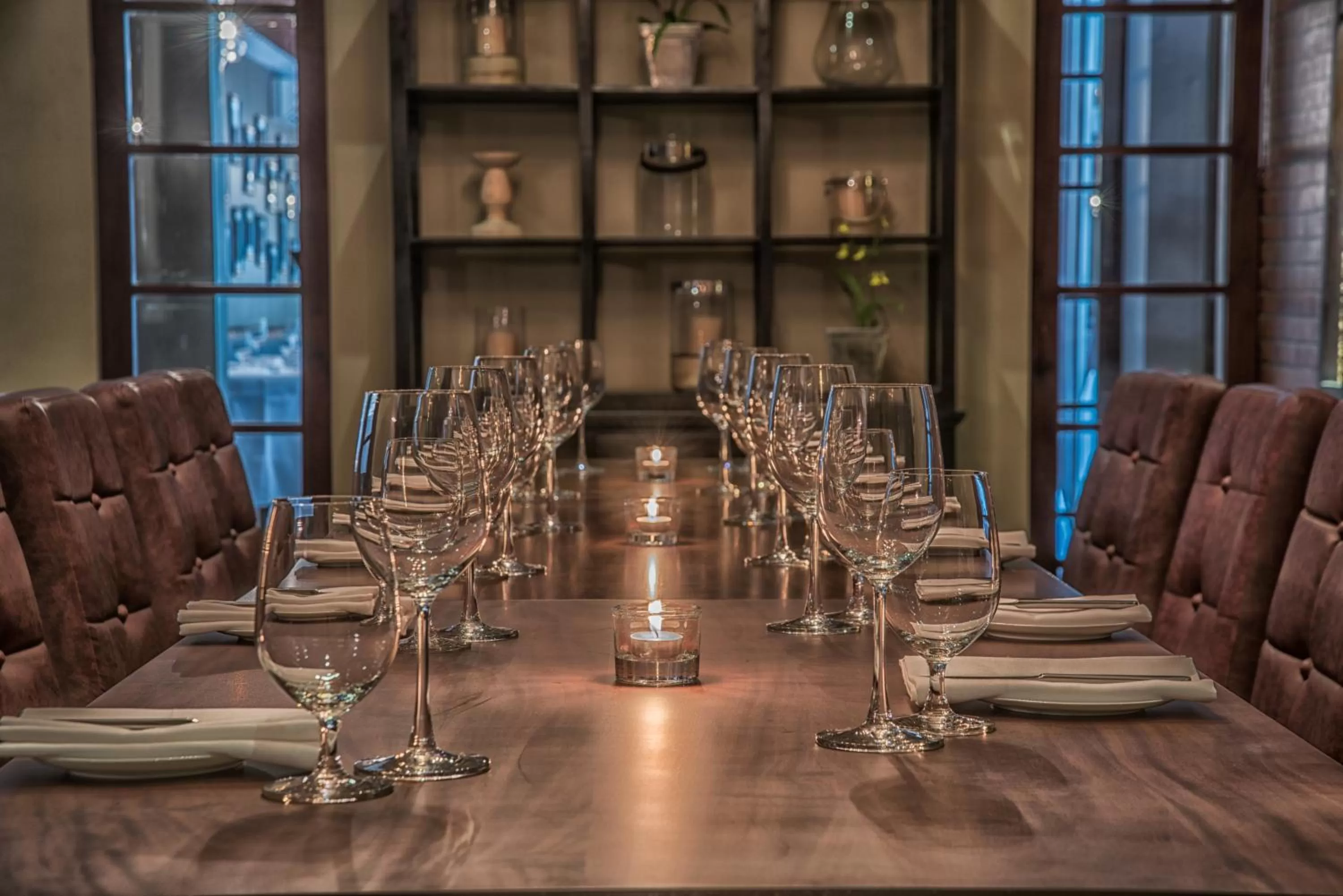 Restaurant/places to eat in Uga Residence