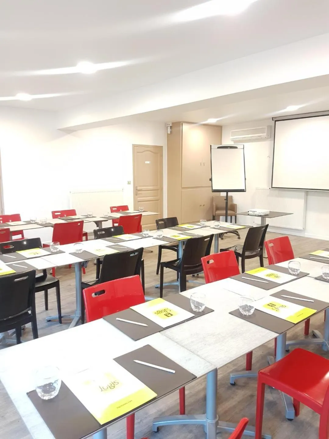 LOGIS HOTEL & RESTAURANT L'ETAPE Bouc Bel Air - Gardanne