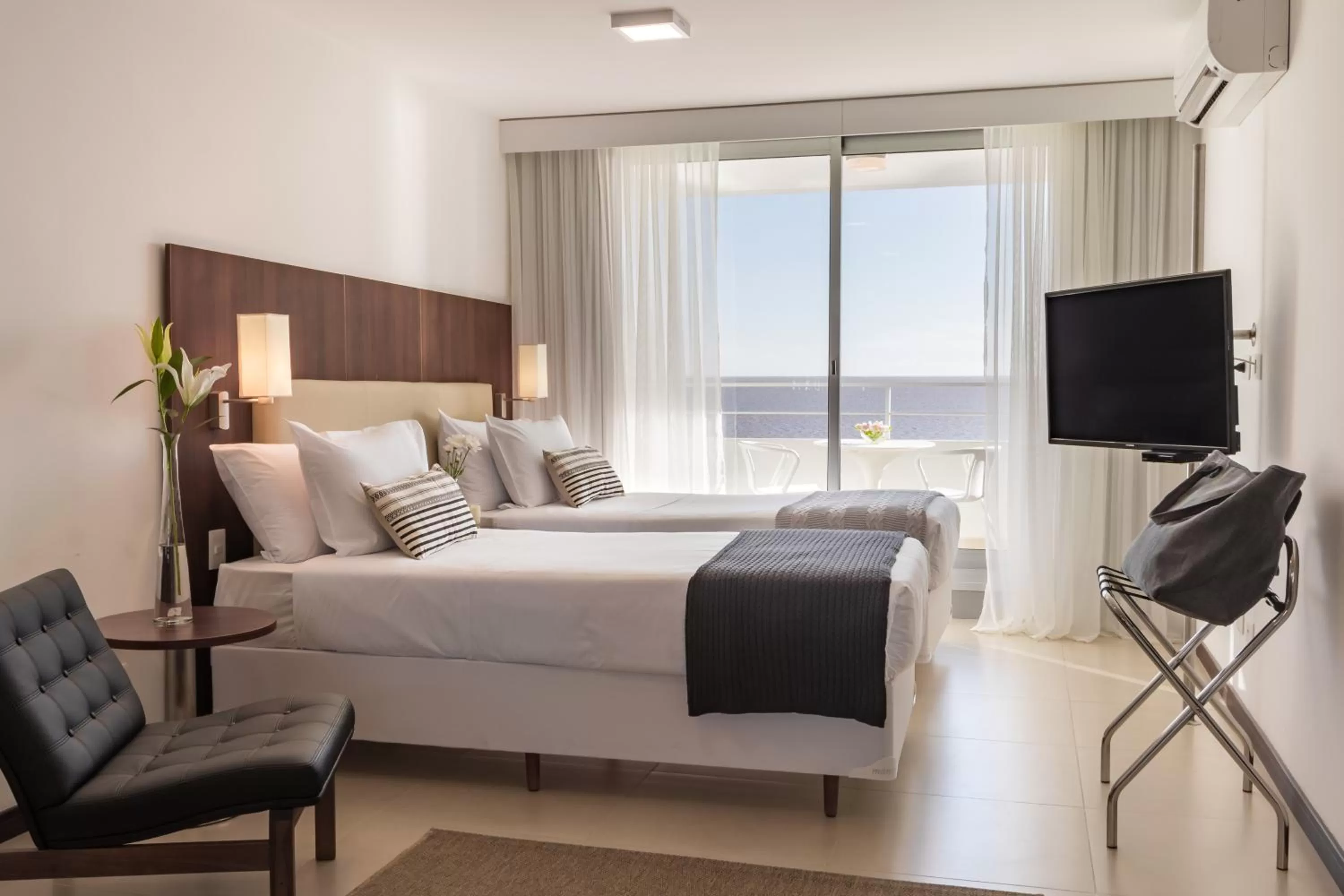 Photo of the whole room, Bed in Dazzler by Wyndham Colonia